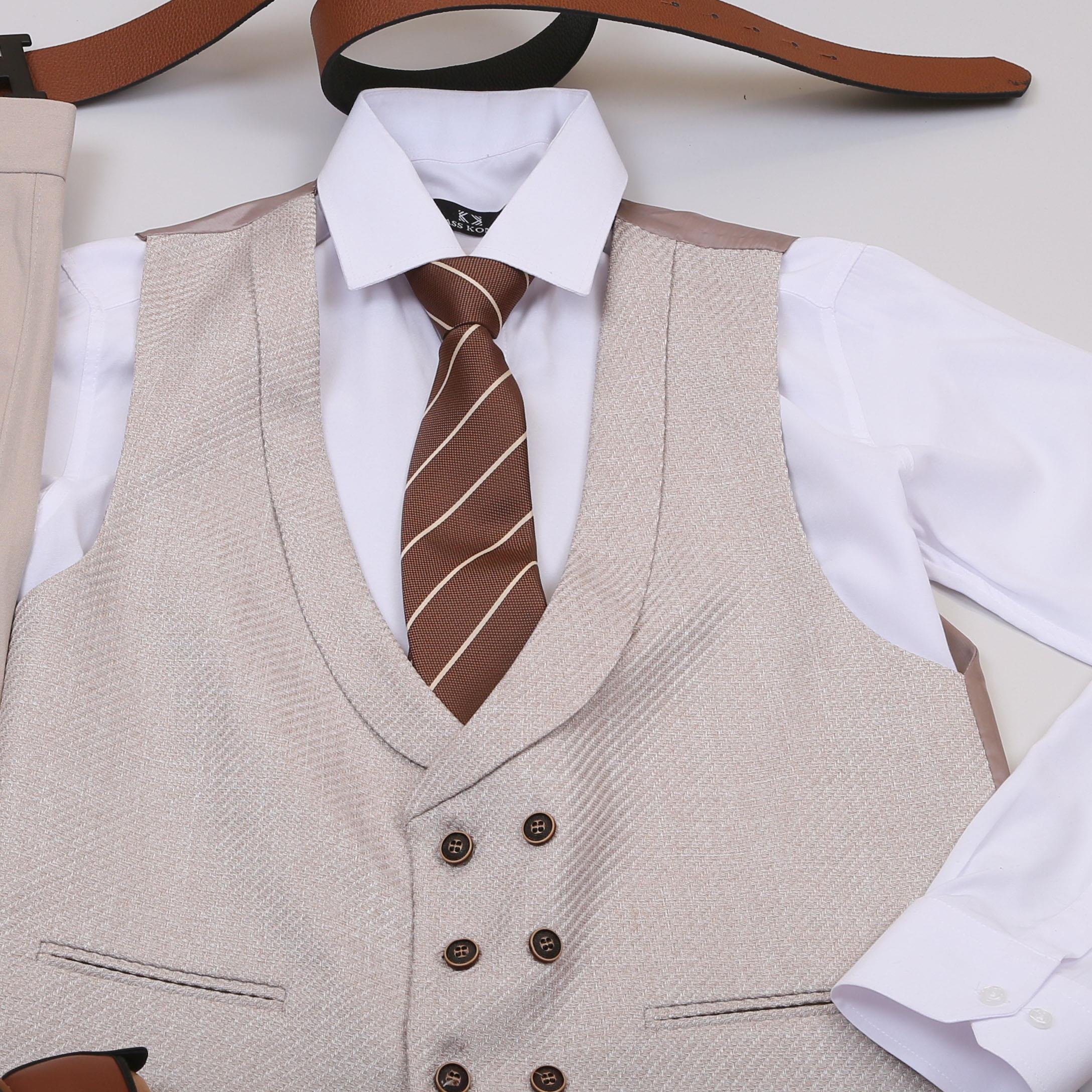 Bej Yelek Gömlek Pantolon Ayakkabı Kombin