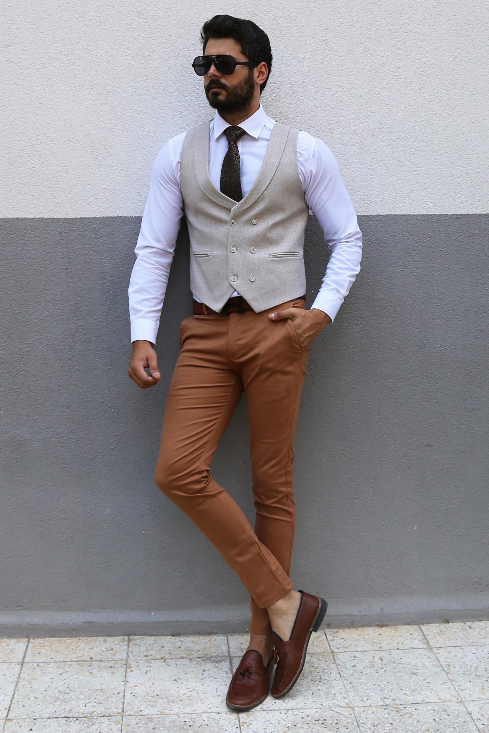 Bej Yelek Gömlek Pantolon Ayakkabı Kombin