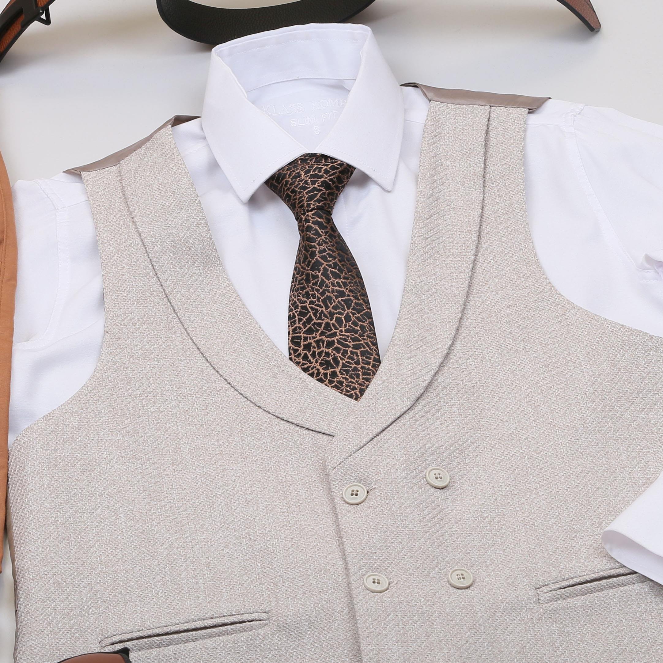 Bej Yelek Gömlek Pantolon Ayakkabı Kombin