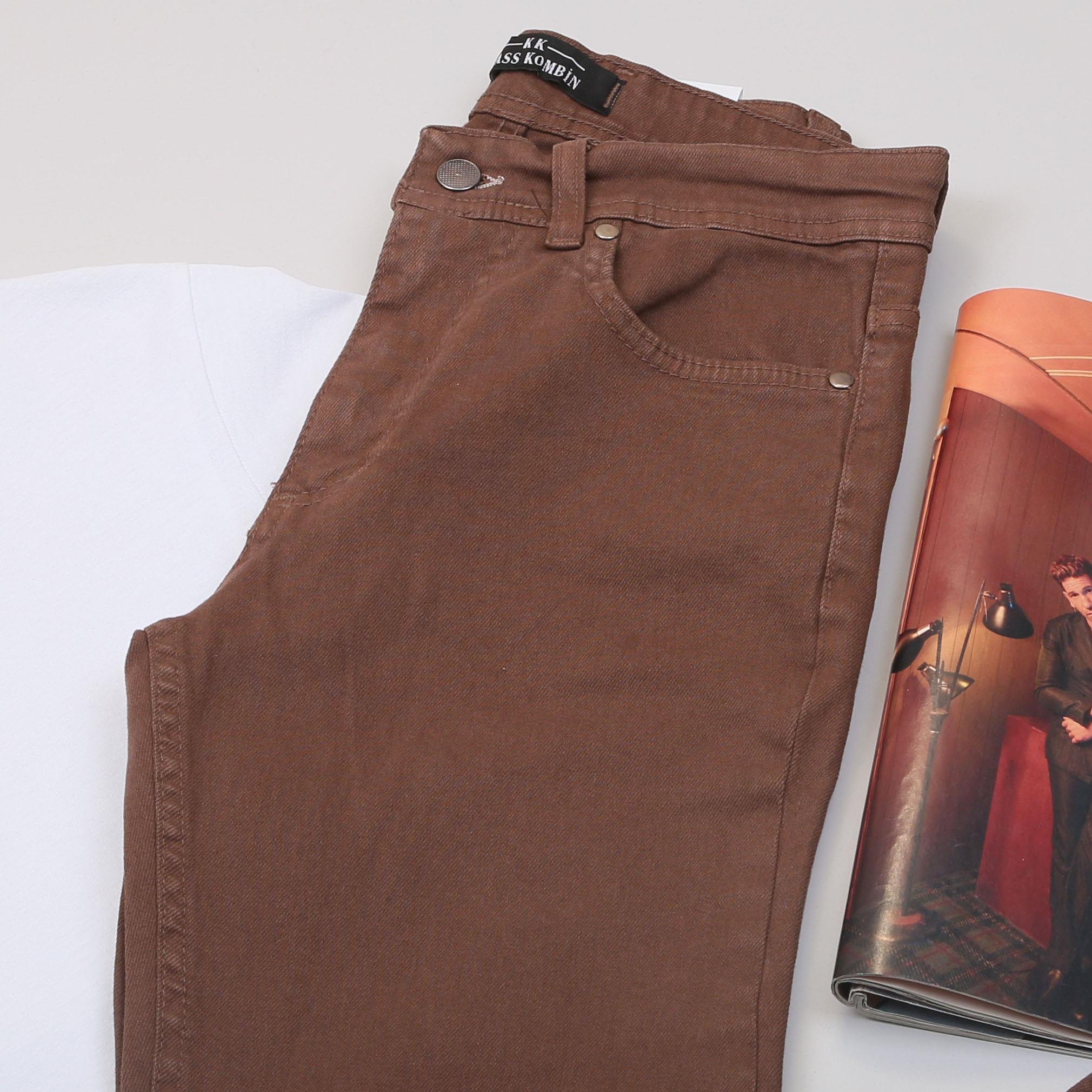 Beyaz Basic Tişört Pantolon Ayakkabı Kombin