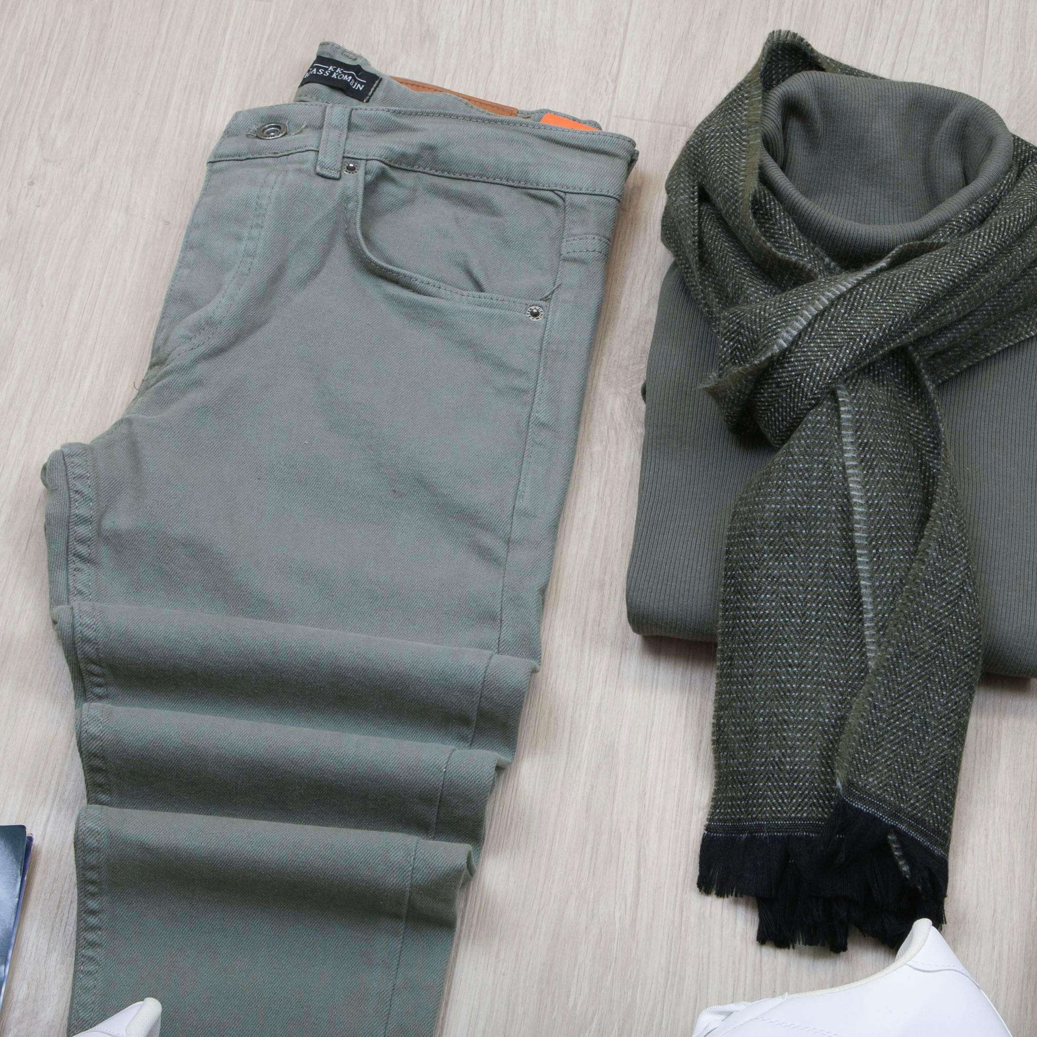 Beyaz Blazer Ceket Boğazlı Body Pantolon Ayakkabı Kombin