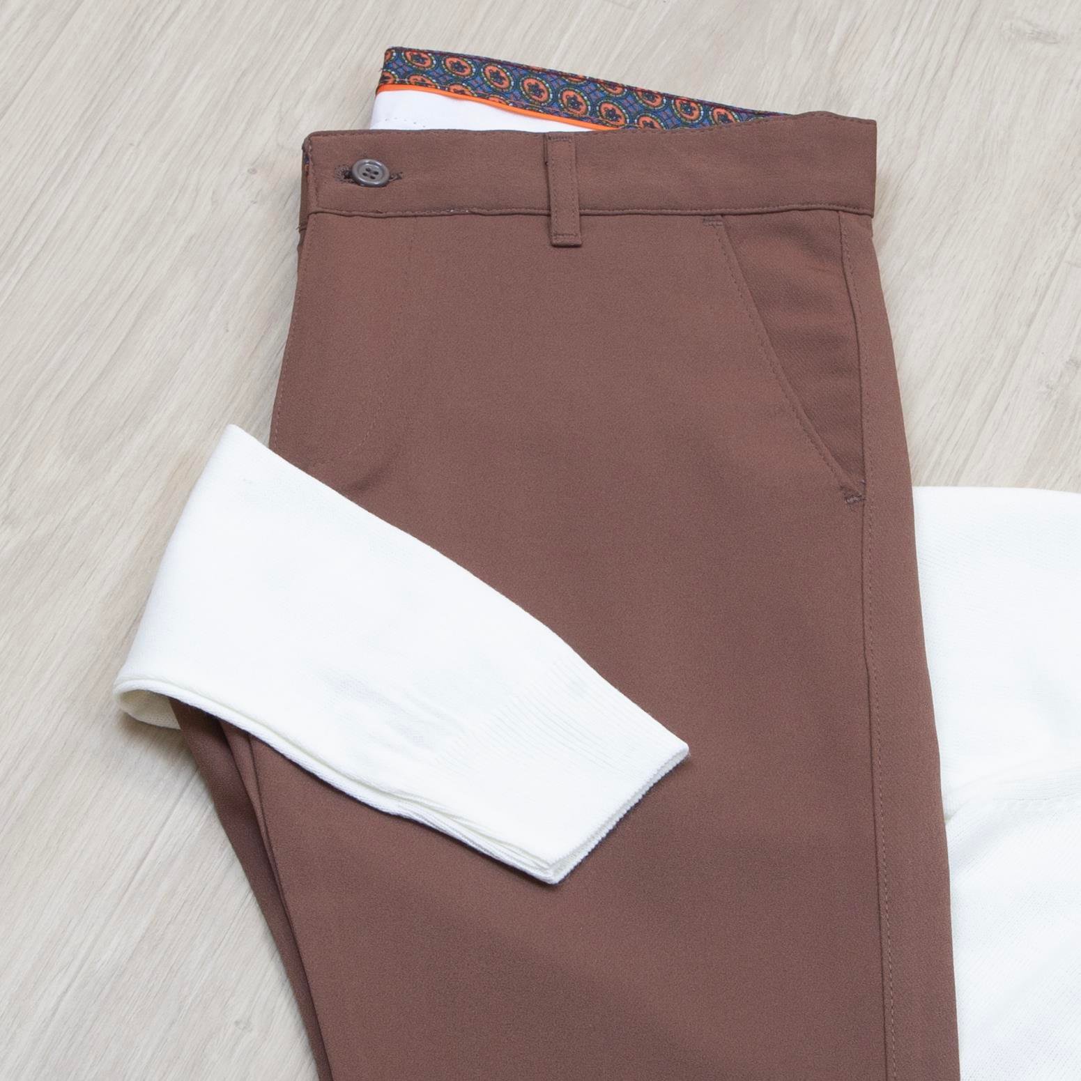 Beyaz Boğazlı Triko Kazak Pantolon Ayakkabı Kombin