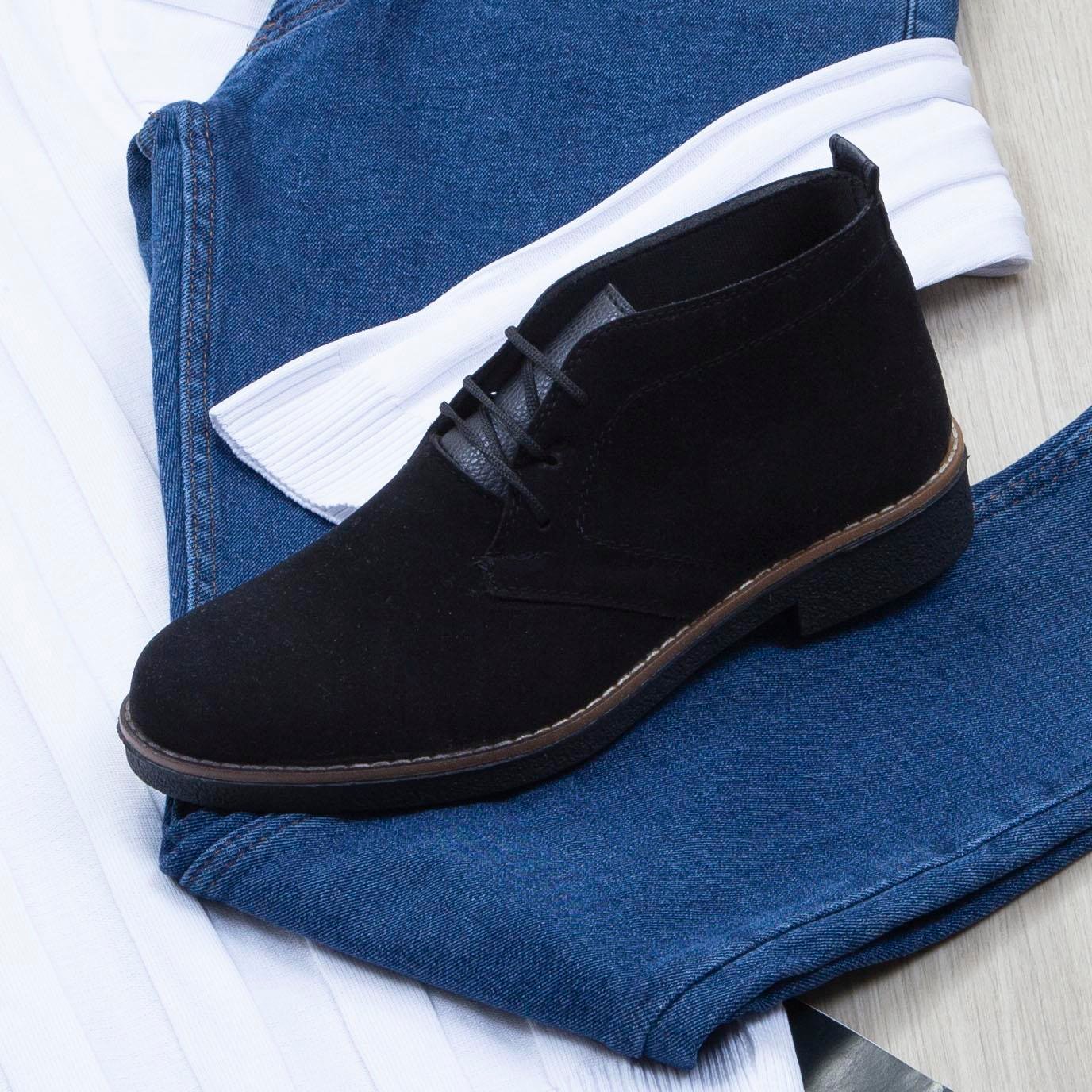 Beyaz Boğazlı Triko Kazak Pantolon Bot Kombin