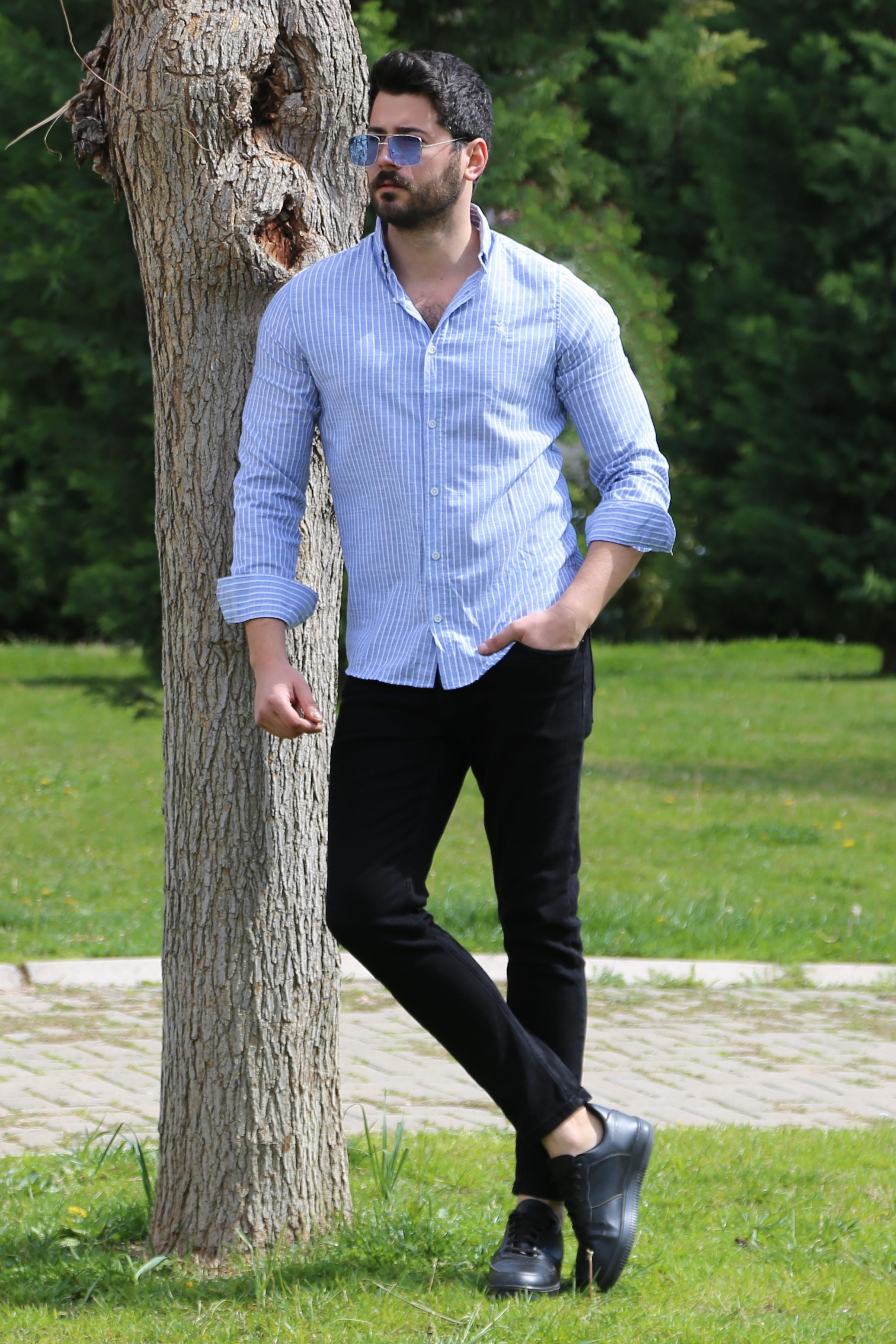 Beyaz Çizgili Gömlek Pantolon Ayakkabı Kombin