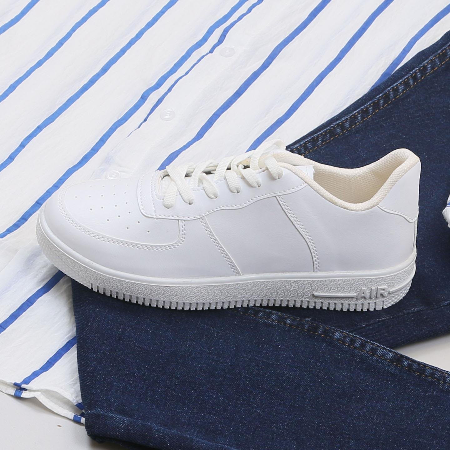 Beyaz Çizgili Gömlek Pantolon Ayakkabı Kombin