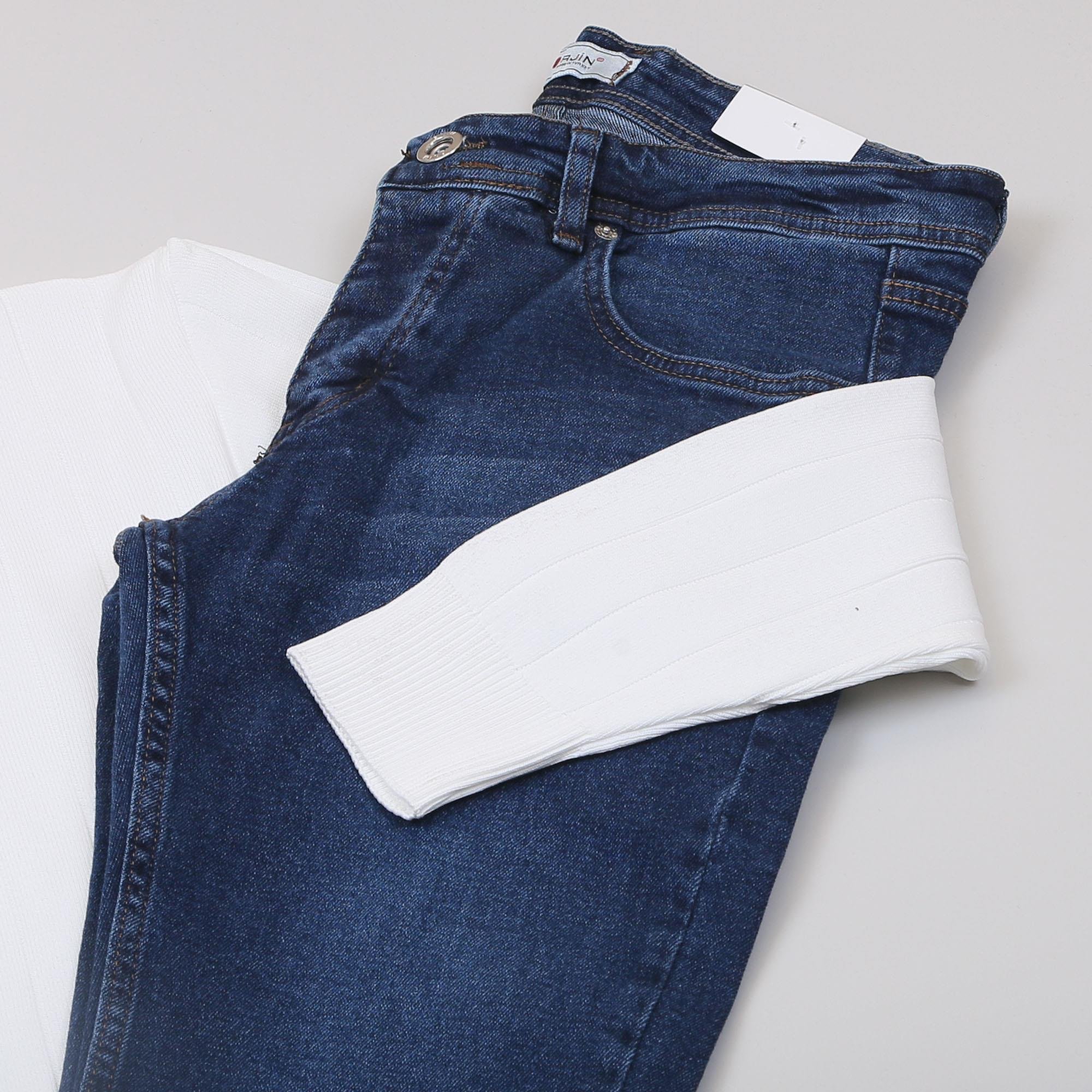 Beyaz Çizgili Triko Polo Yaka Pantolon Ayakkabı Kombin