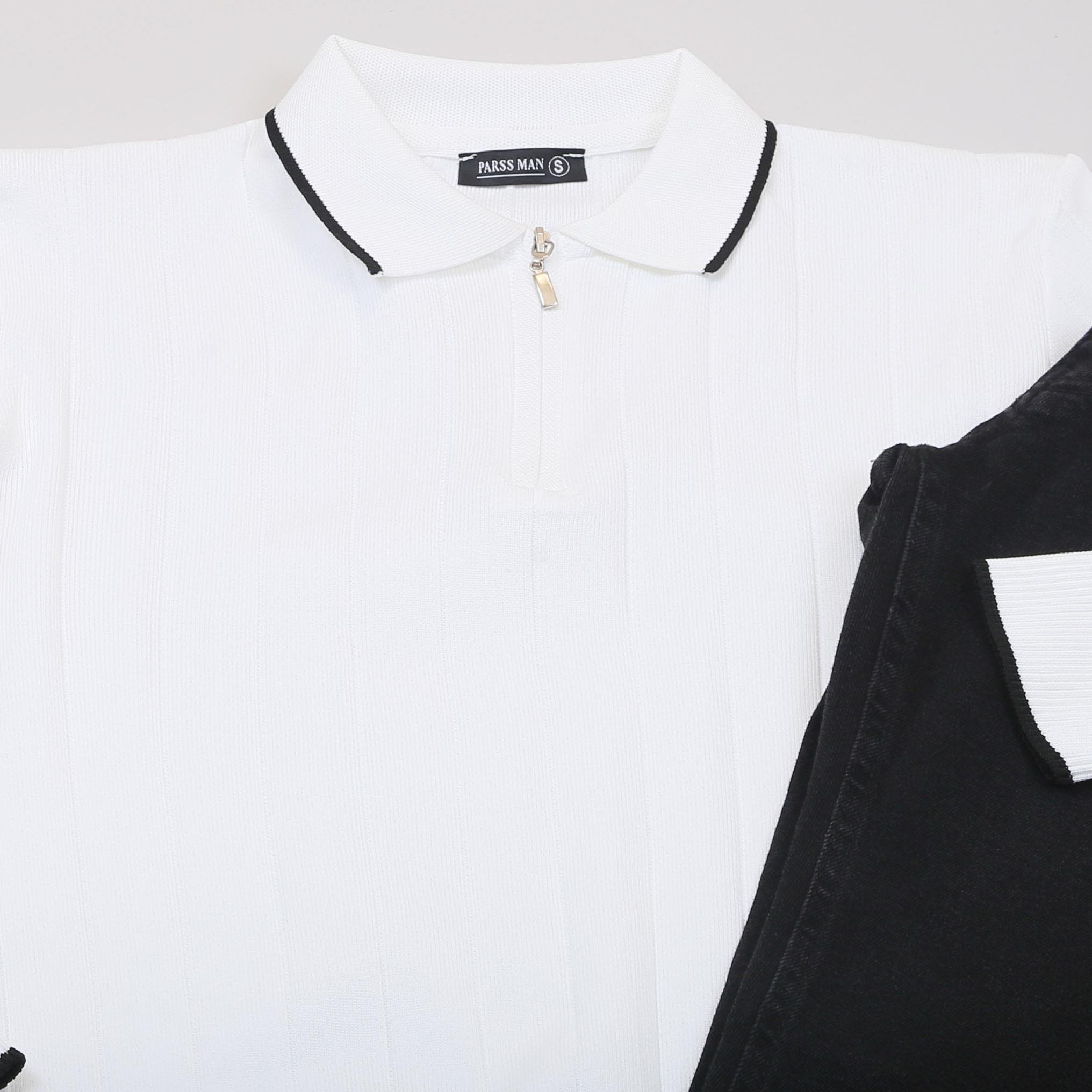 Beyaz Çizgili Triko Polo Yaka Pantolon Bot Kombin