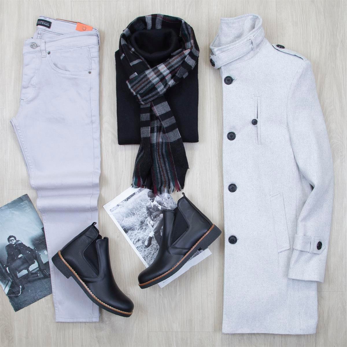 Beyaz Desenli Kaşe Kaban Boğazlı Body Pantolon Bot Kombin