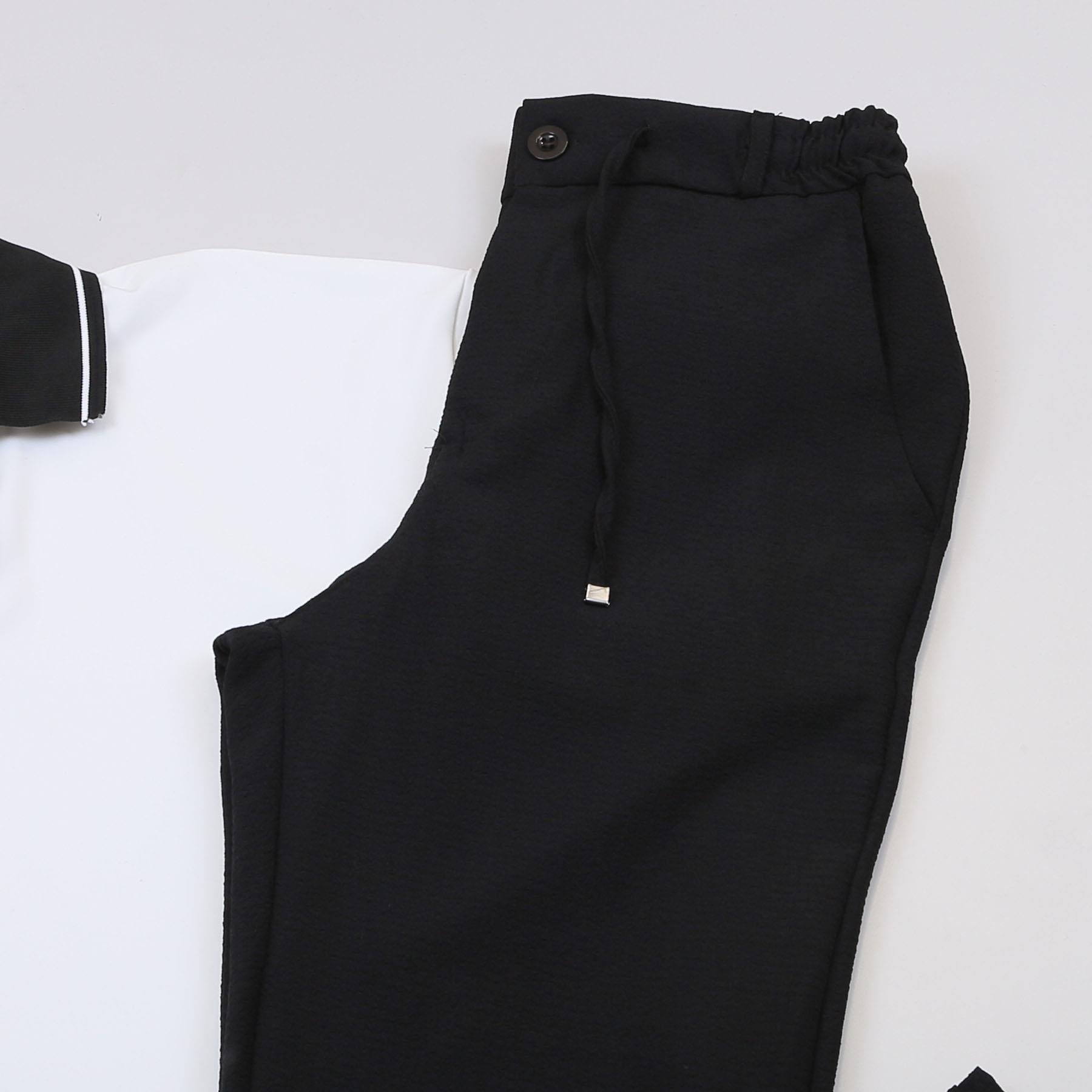 Beyaz Forma Kumaş Polo Yaka Tişört Pantolon Ayakkabı Kombin