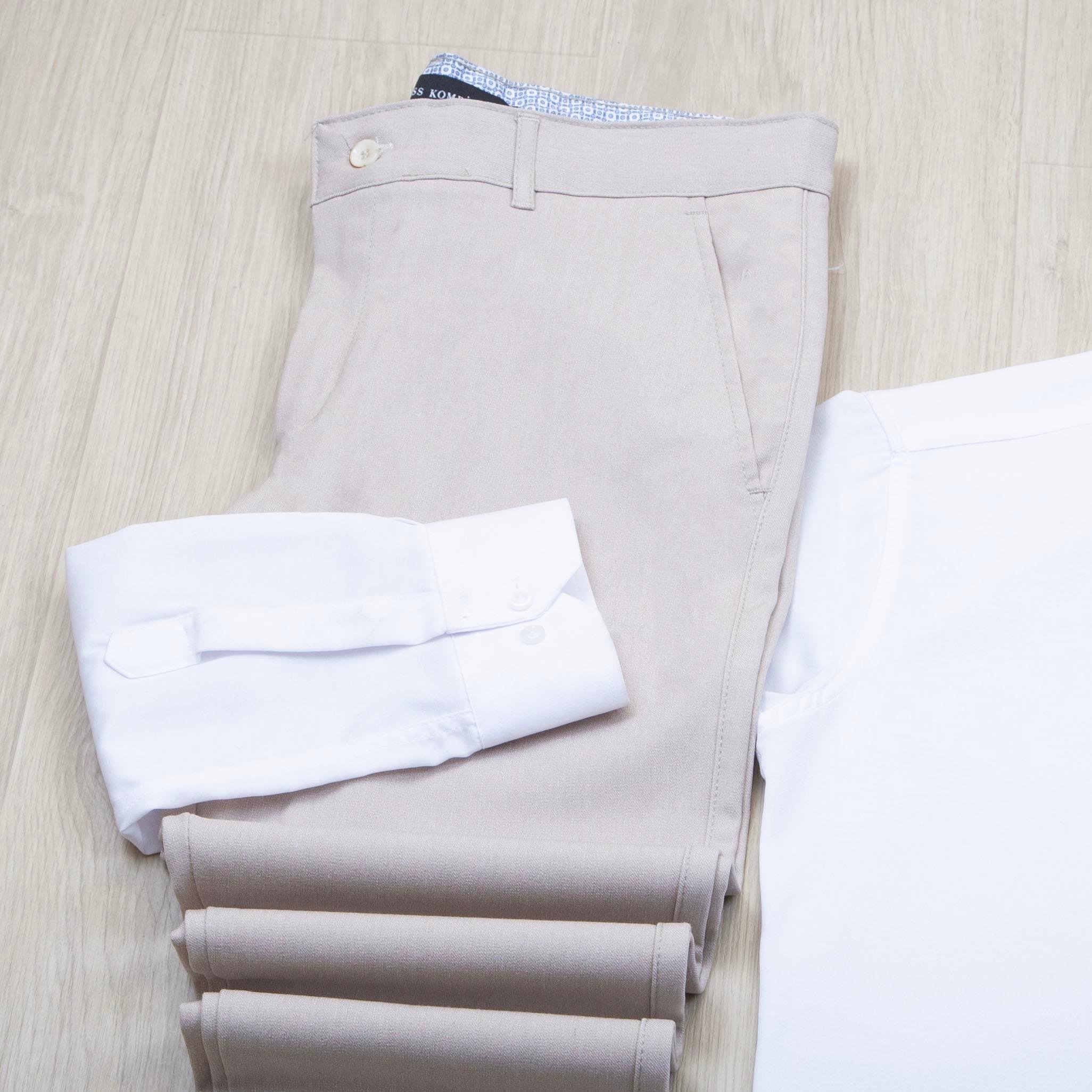 Beyaz Gömlek Bej Pantolon Kombin