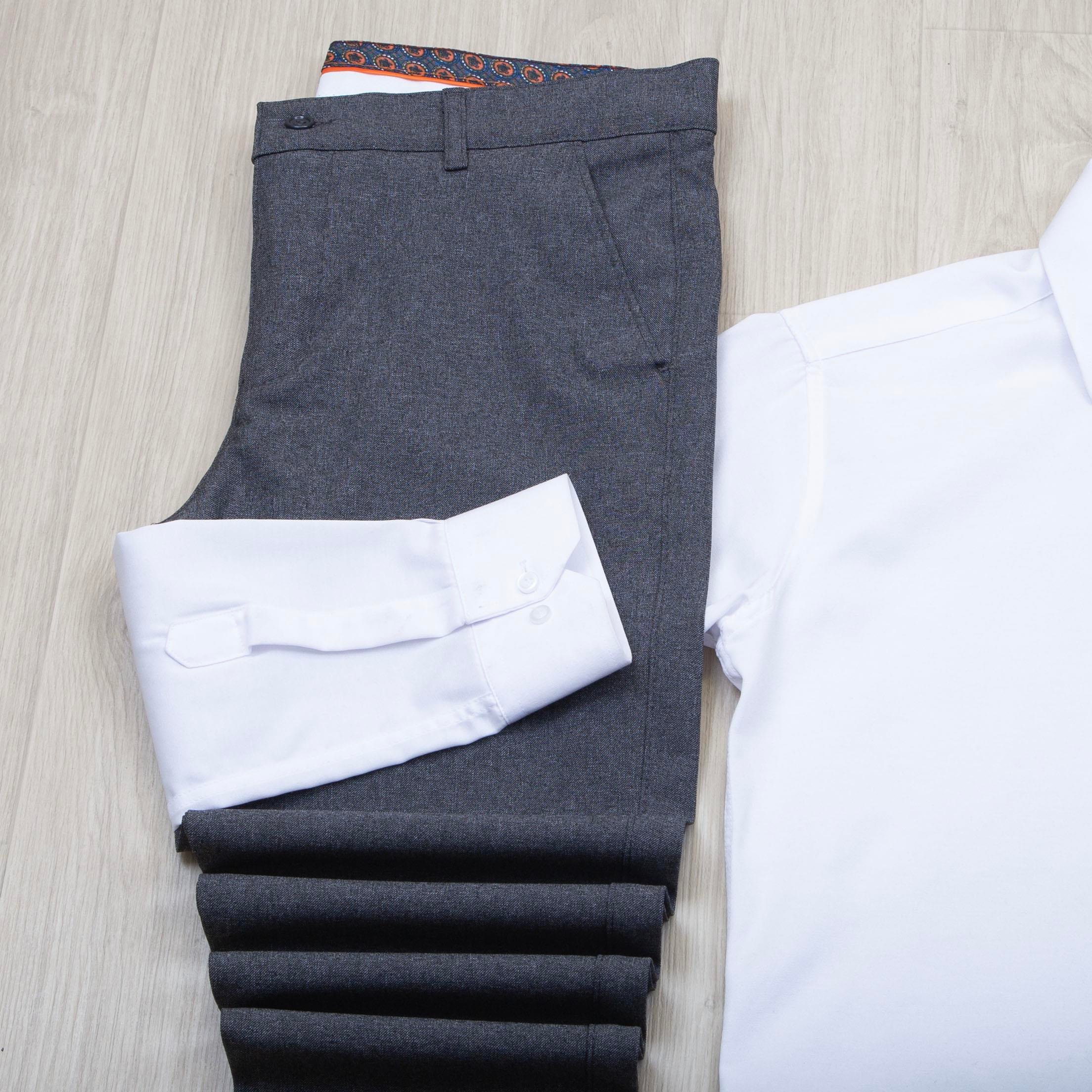 Beyaz Gömlek Füme Pantolon Kombin