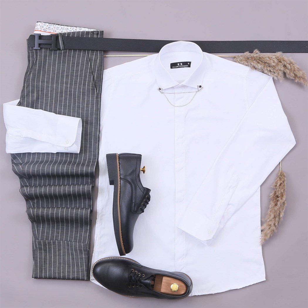 Beyaz Gömlek Gri Çizgili Kumaş Pantolon Ayakkabı Kombin