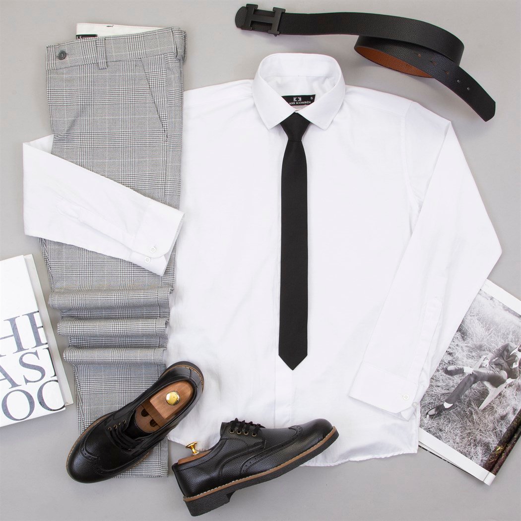 Beyaz Gömlek Ekoseli Pantolon Ayakkabı Kombini 