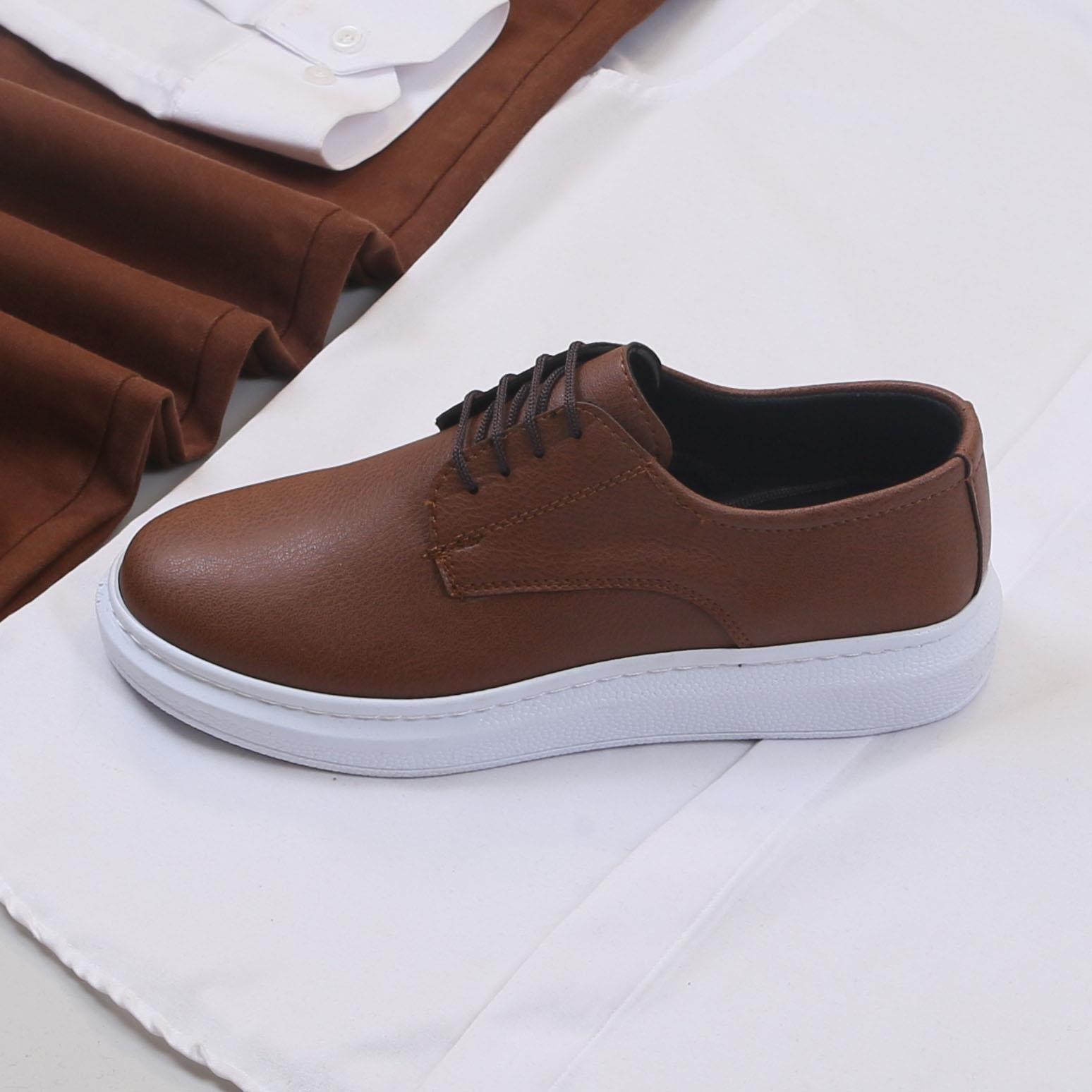 Beyaz Gömlek Pantolon Ayakkabı Kombin