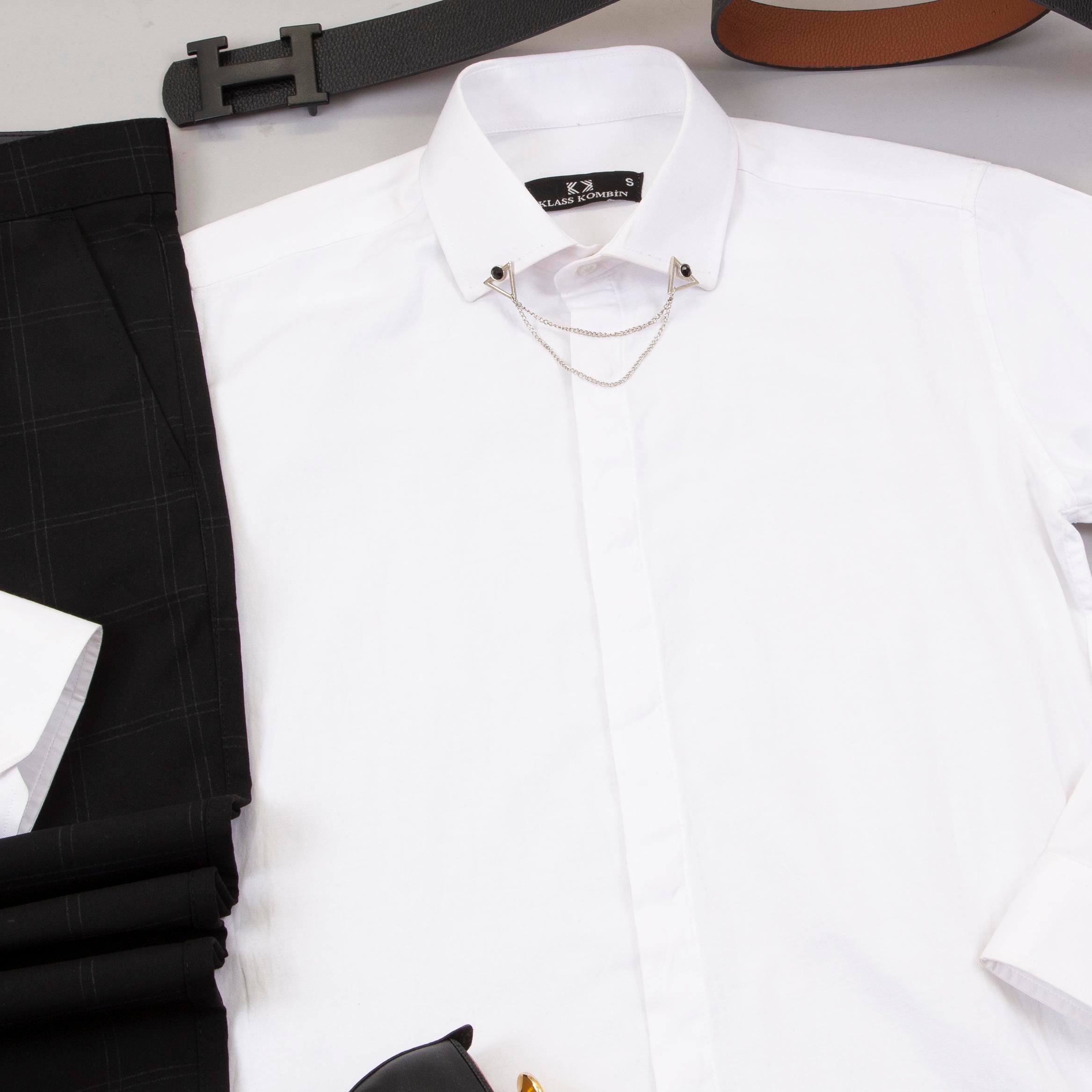 Beyaz Gömlek Siyah Ekose Pantolon Ayakkabı Kombin