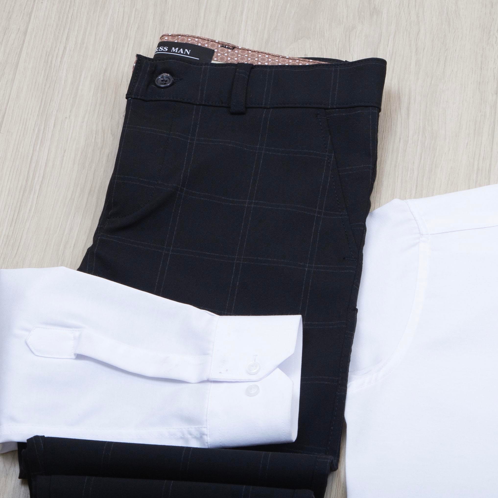 Beyaz Gömlek Siyah Ekose Pantolon Kombin