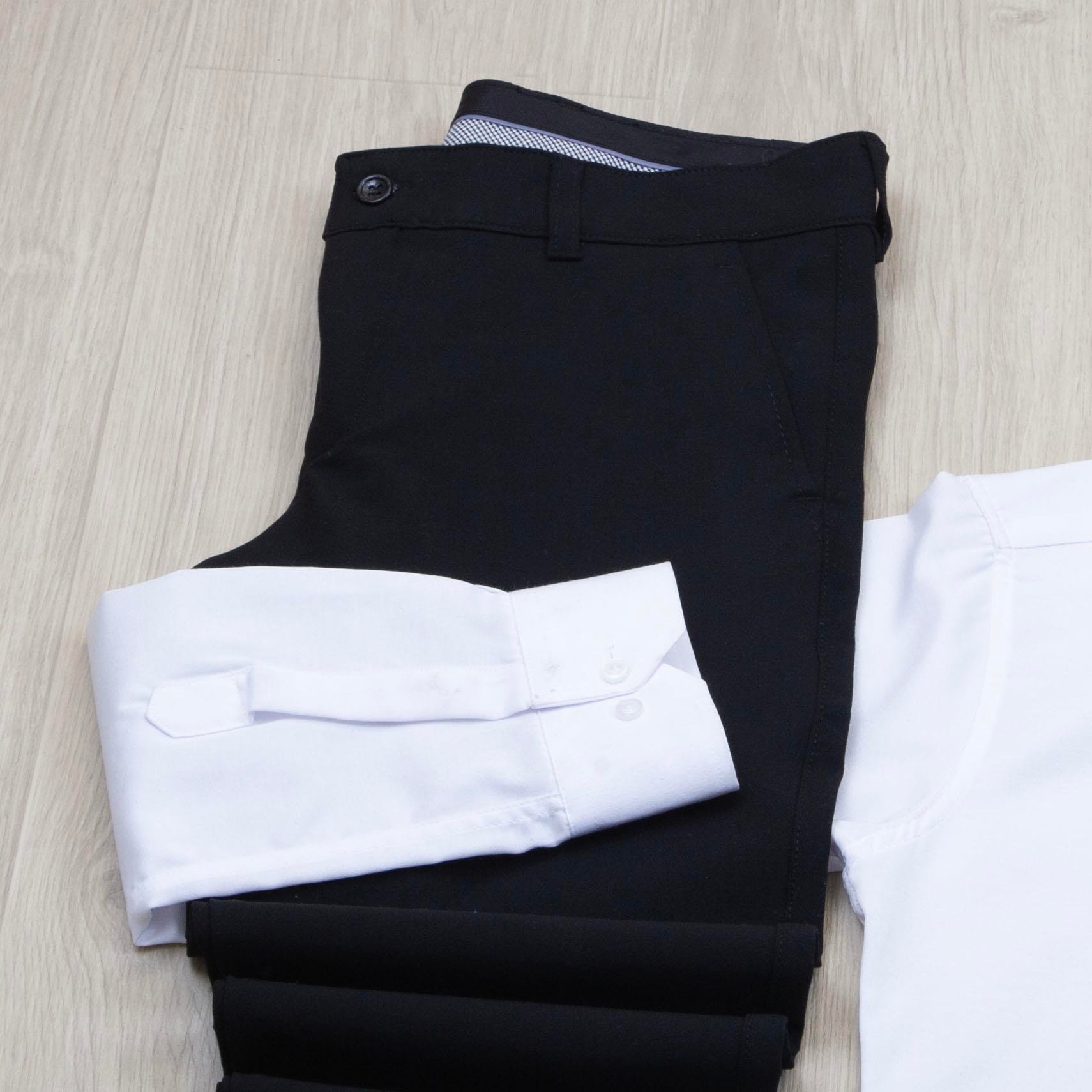 Beyaz Gömlek Siyah Pantolon Kombin