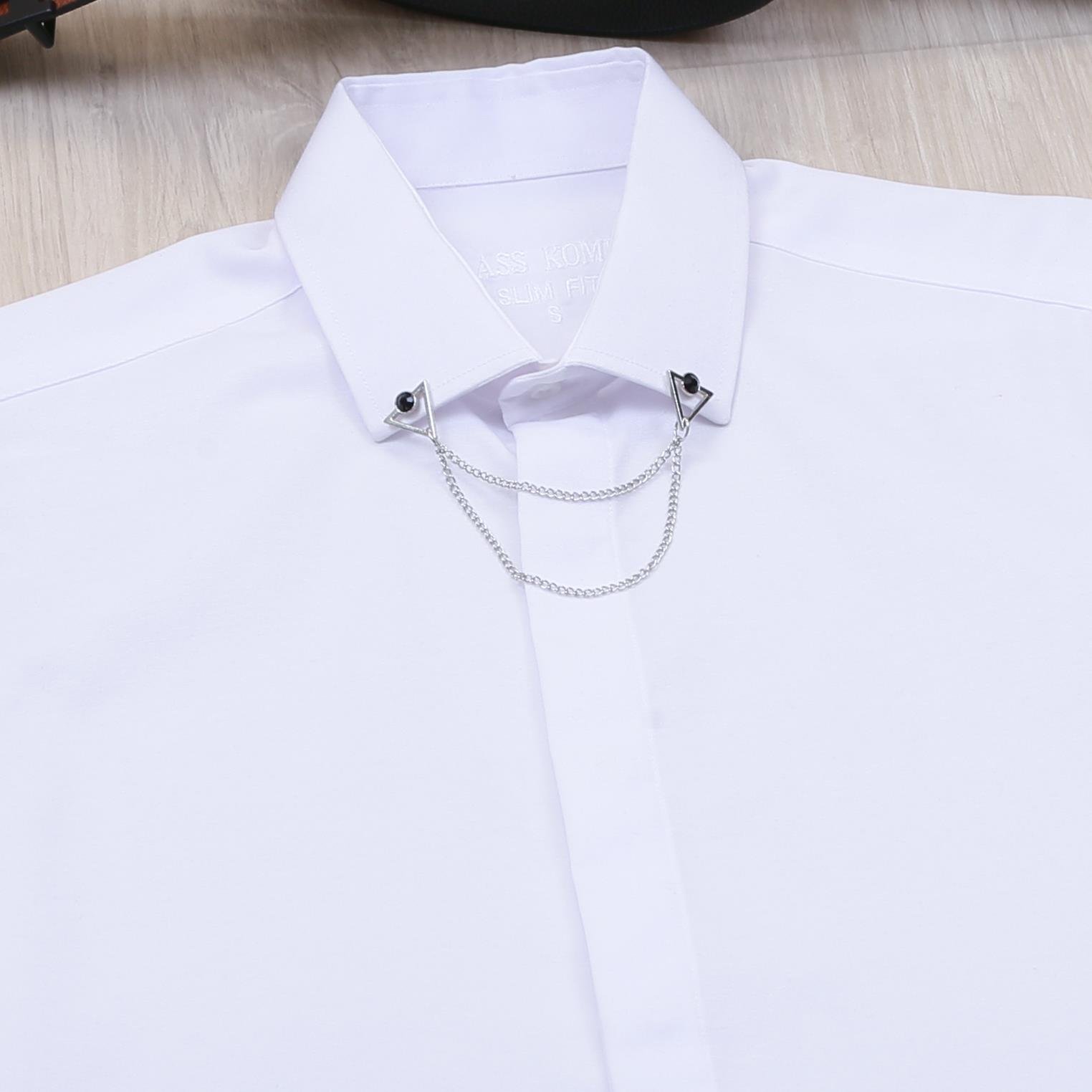 Beyaz Gömlek Taba Pantolon Ayakkabı Kombin