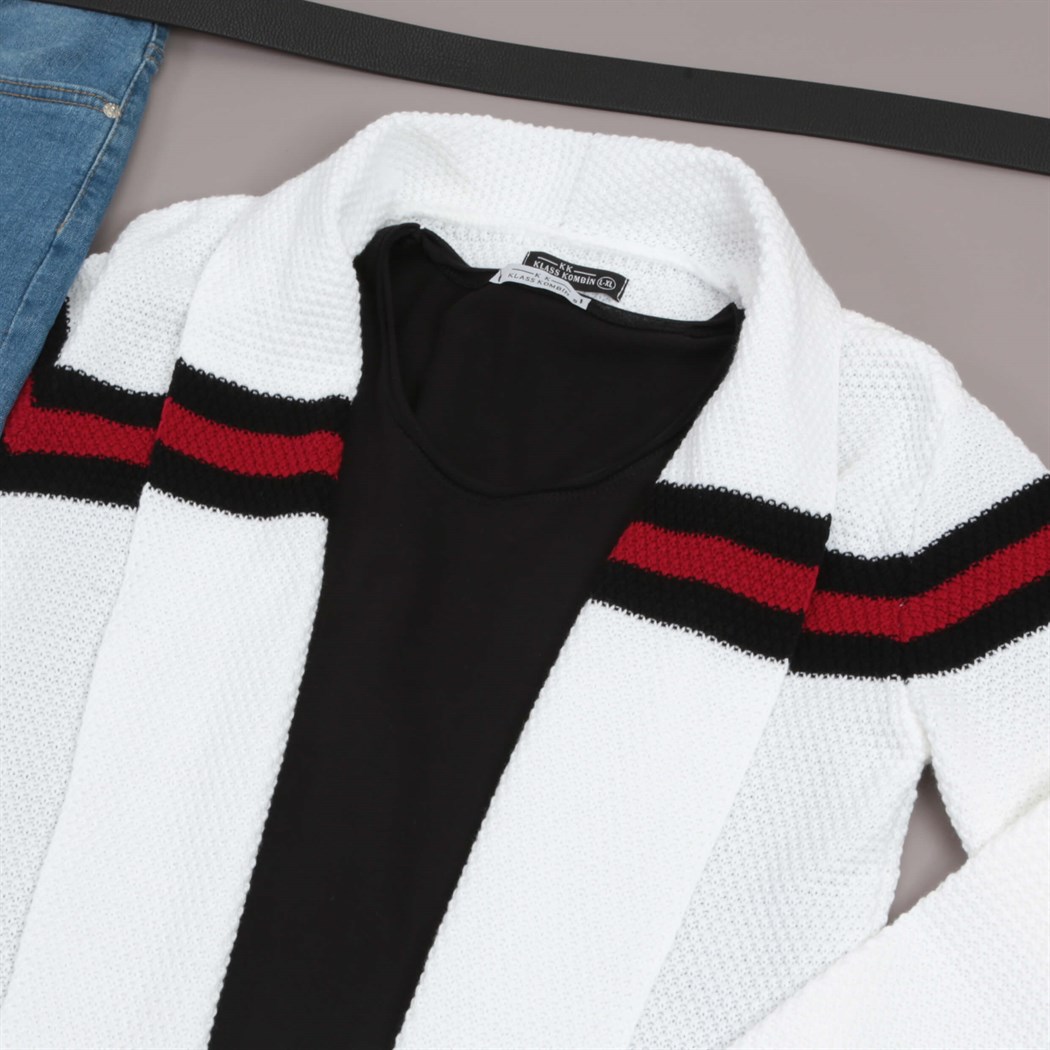 Beyaz Hırka Pantolon Ayakkabı Kombini