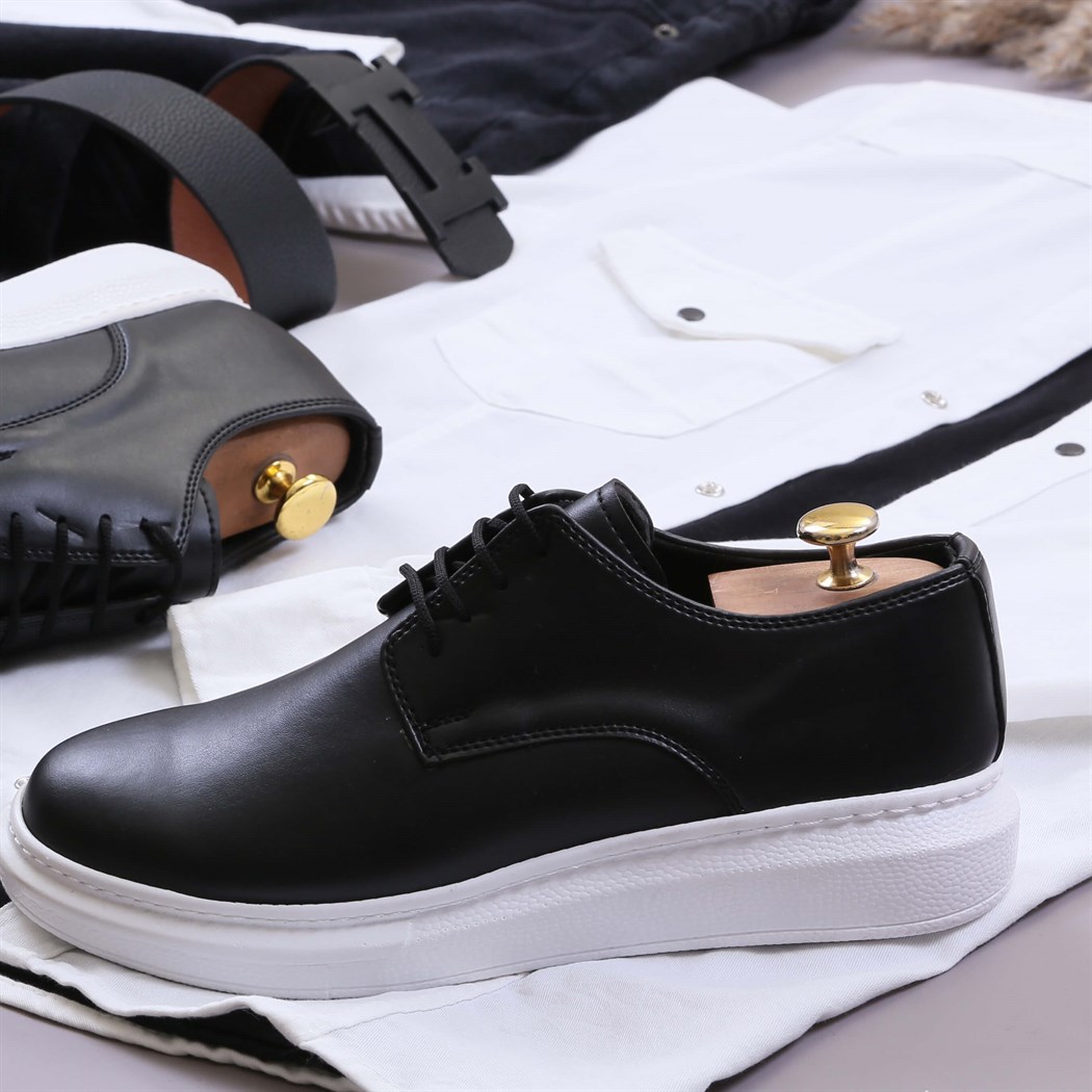 Beyaz Kot Gömlek Tisört Pantolon Bot Kombin