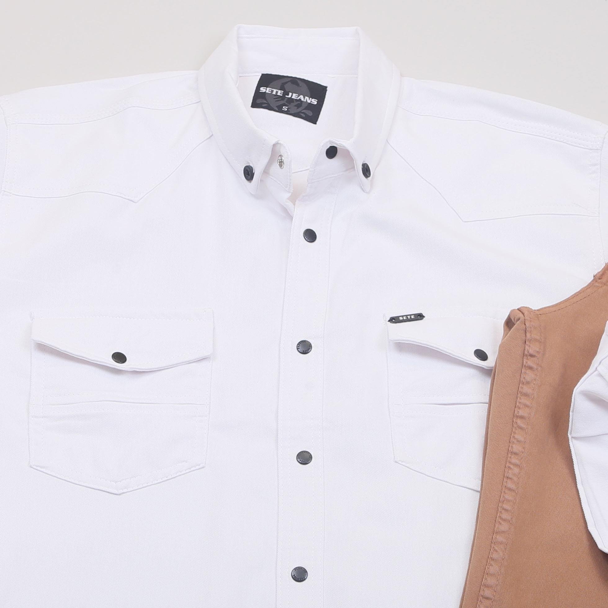 Beyaz Pamuklu Kot Gömlek Tişört Pantolon Ayakkabı Kombin