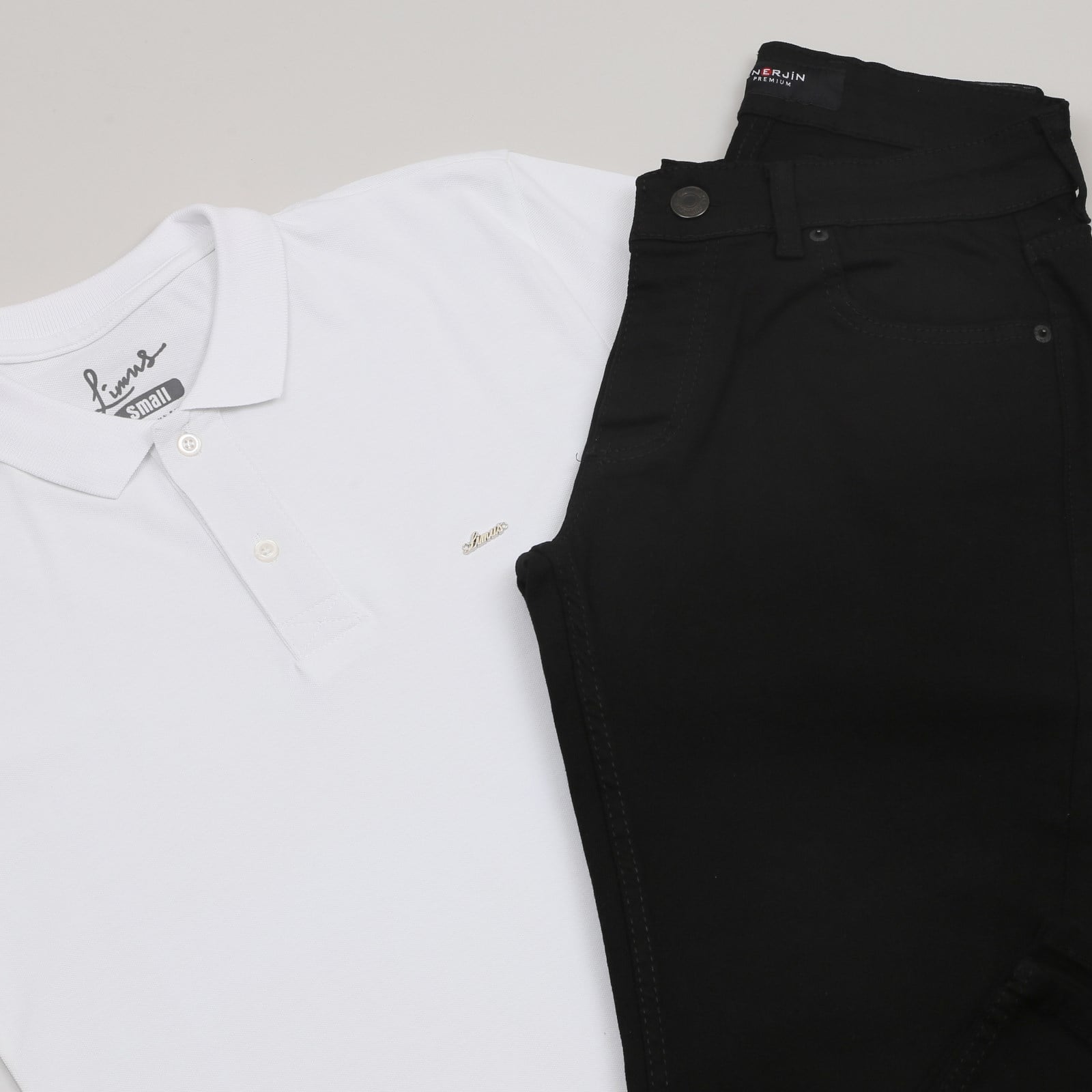 Beyaz Polo Yaka Tişört Kot Pantolon Kombini Erkek | Slim Fit Şık Günlük Set