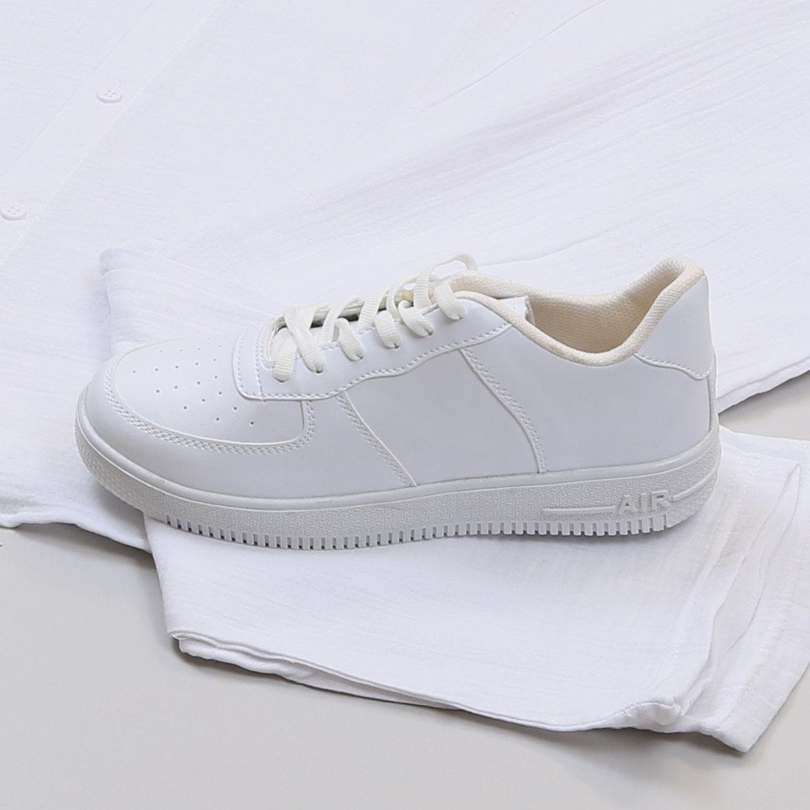 Beyaz Spor Takım Ayakkabı Kombin