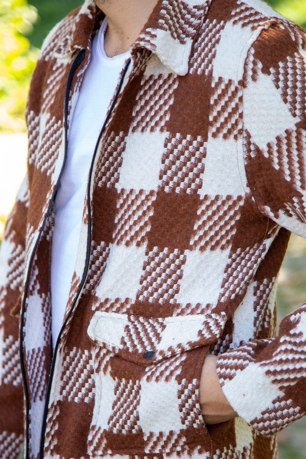 Beyaz tarçın ekoseli fermuarlı kaşe mont