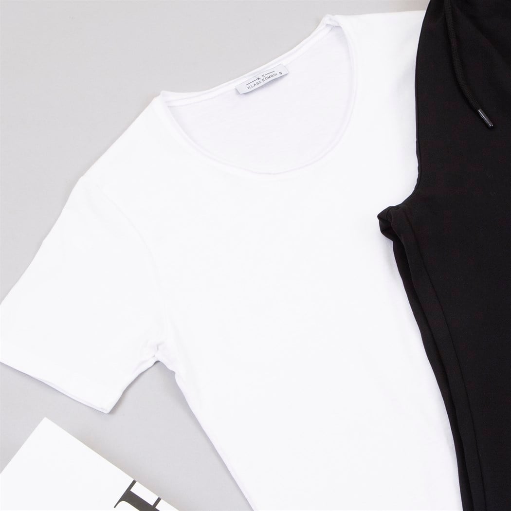 Beyaz Tişört Jogger Pantolon Ayakkabı Kombin