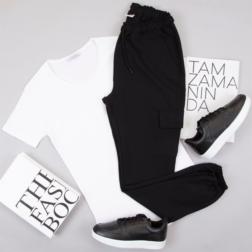 Beyaz Tişört Jogger Pantolon Ayakkabı Kombin