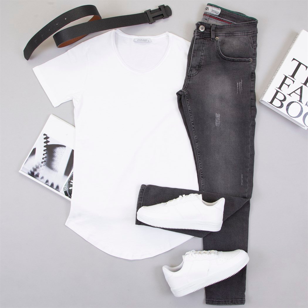 Beyaz Tişört Pantolon Ayakkabı Kombin
