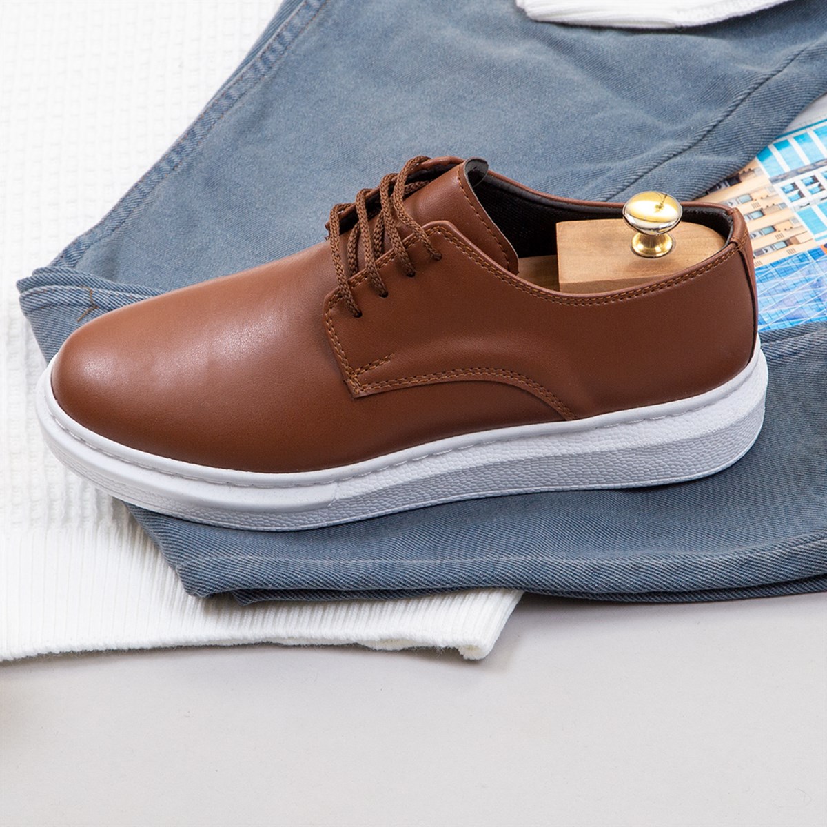 Beyaz Triko Kazak Pantolon Ayakkabı Kombin