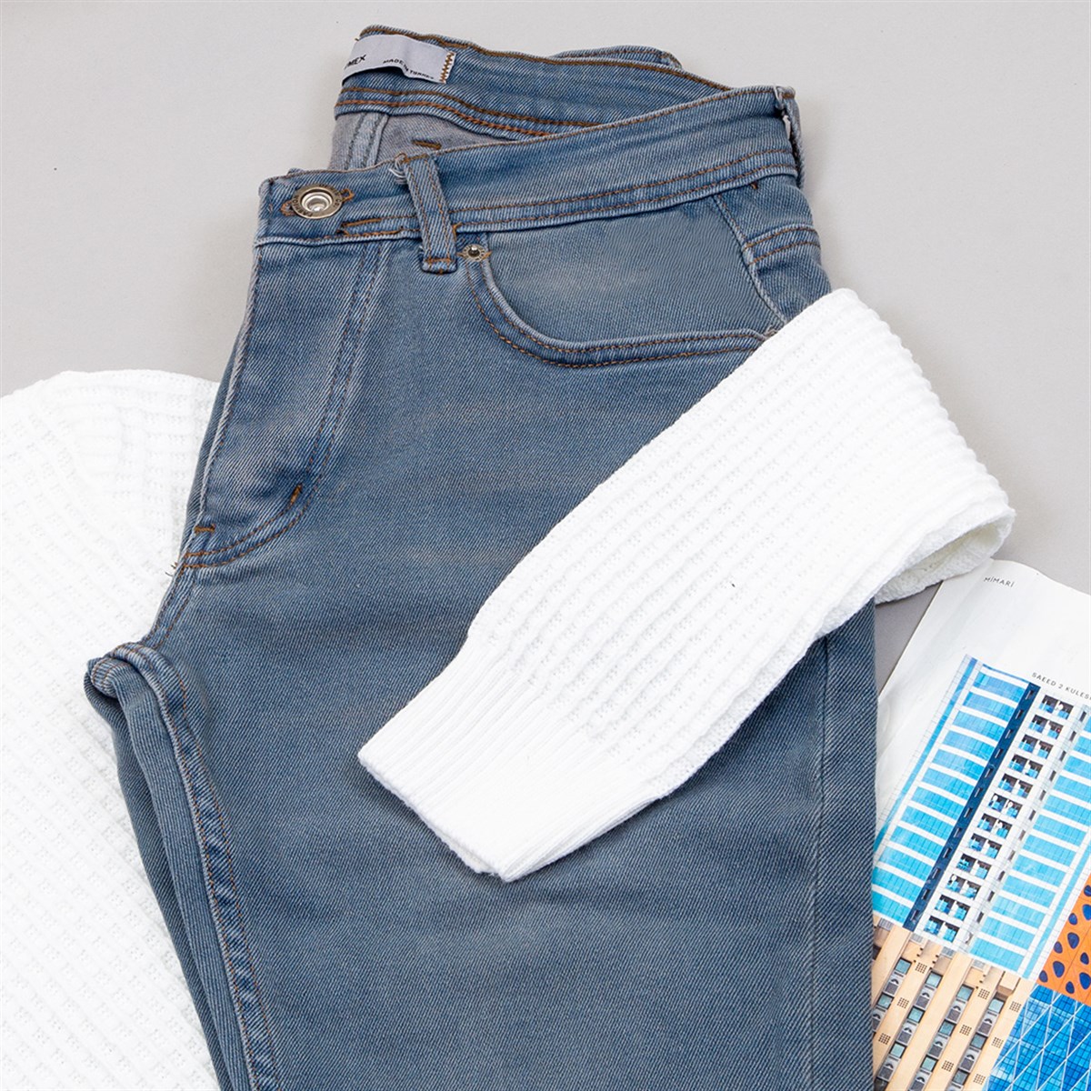 Beyaz Triko Kazak Pantolon Ayakkabı Kombin