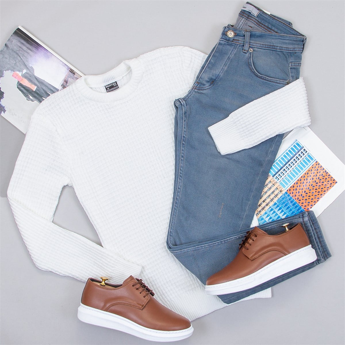 Beyaz Triko Kazak Pantolon Ayakkabı Kombin