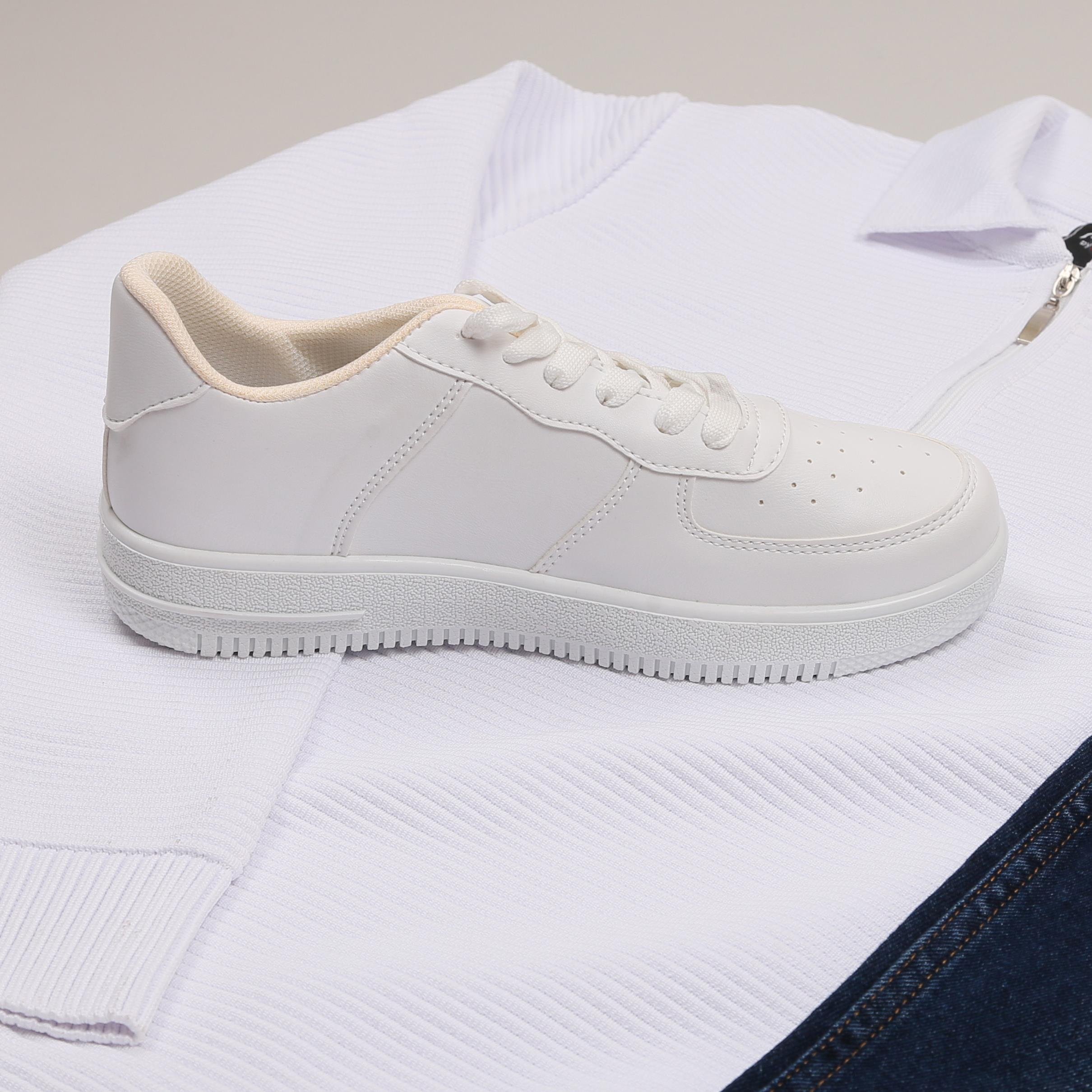 beyaz triko polo yaka kombini