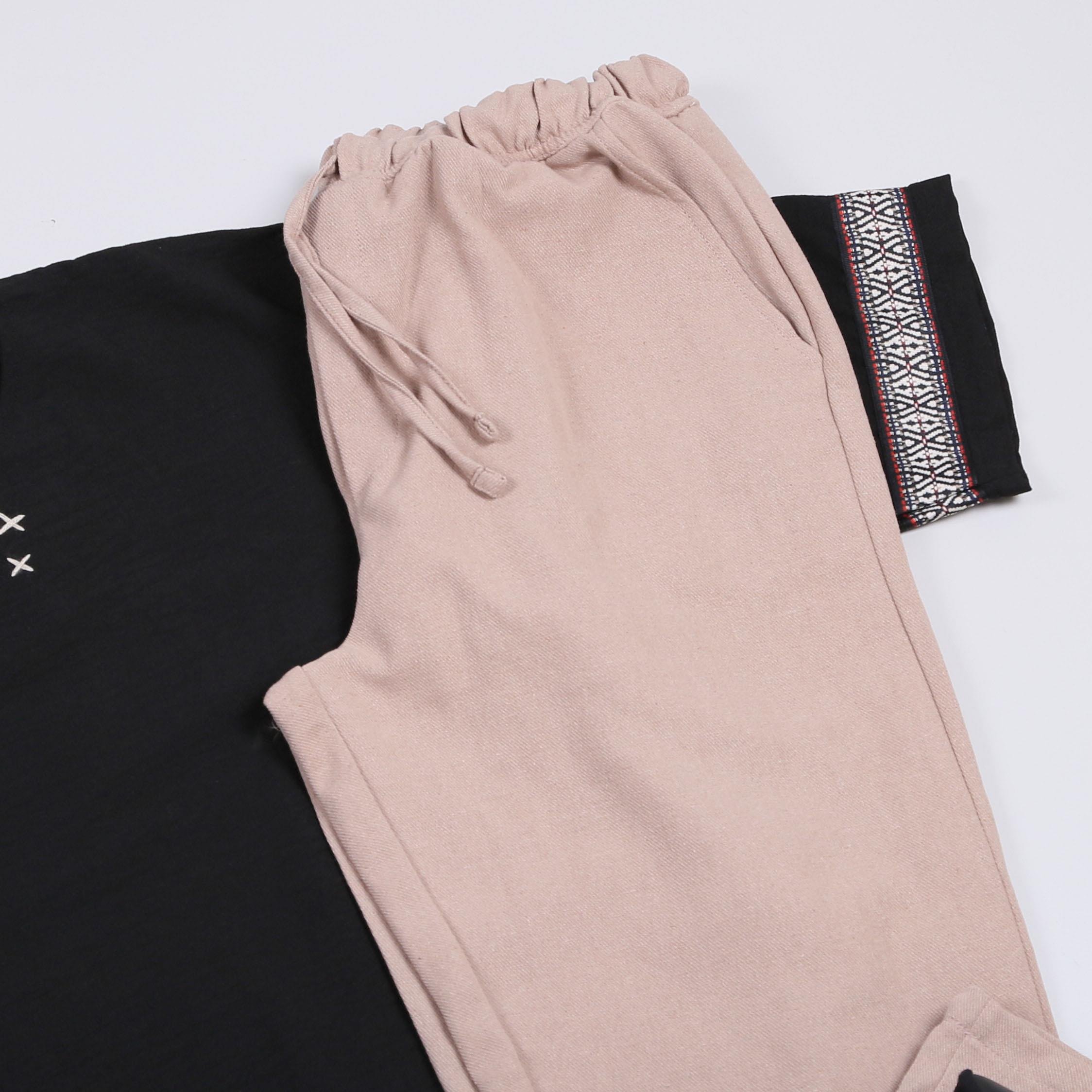 Bohem Siyah Oversize Desenli Fakir Kol Tişört Keten Pantolon Ayakkabı Kombin