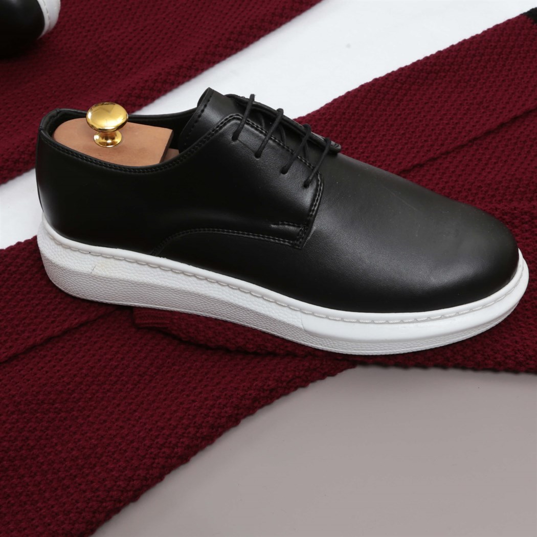 Borda Hırka Pantolon Ayakkabı Kombini