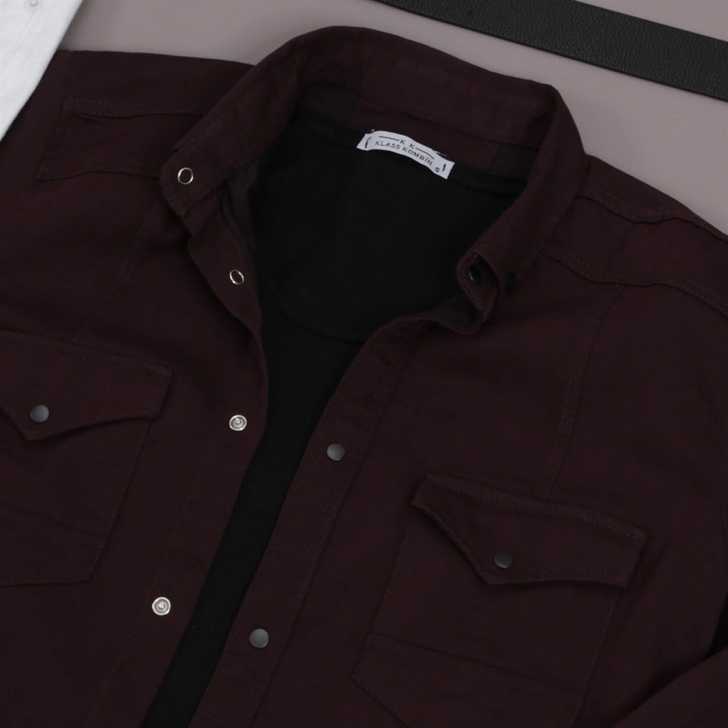 Bordo Gömlek Beyaz Pantolon Ayakkabı Kombini