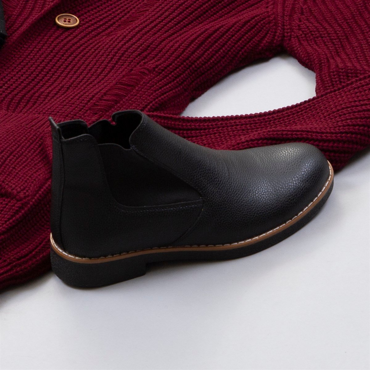 Bordo Özel Yırtıklı Hırka Boğazlı Kazak Pantolon Bot Kombin