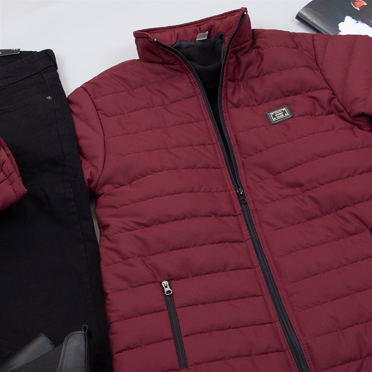 Bordo Şişme Mont Boğazlı Kazak Pantolon Bot Kombin