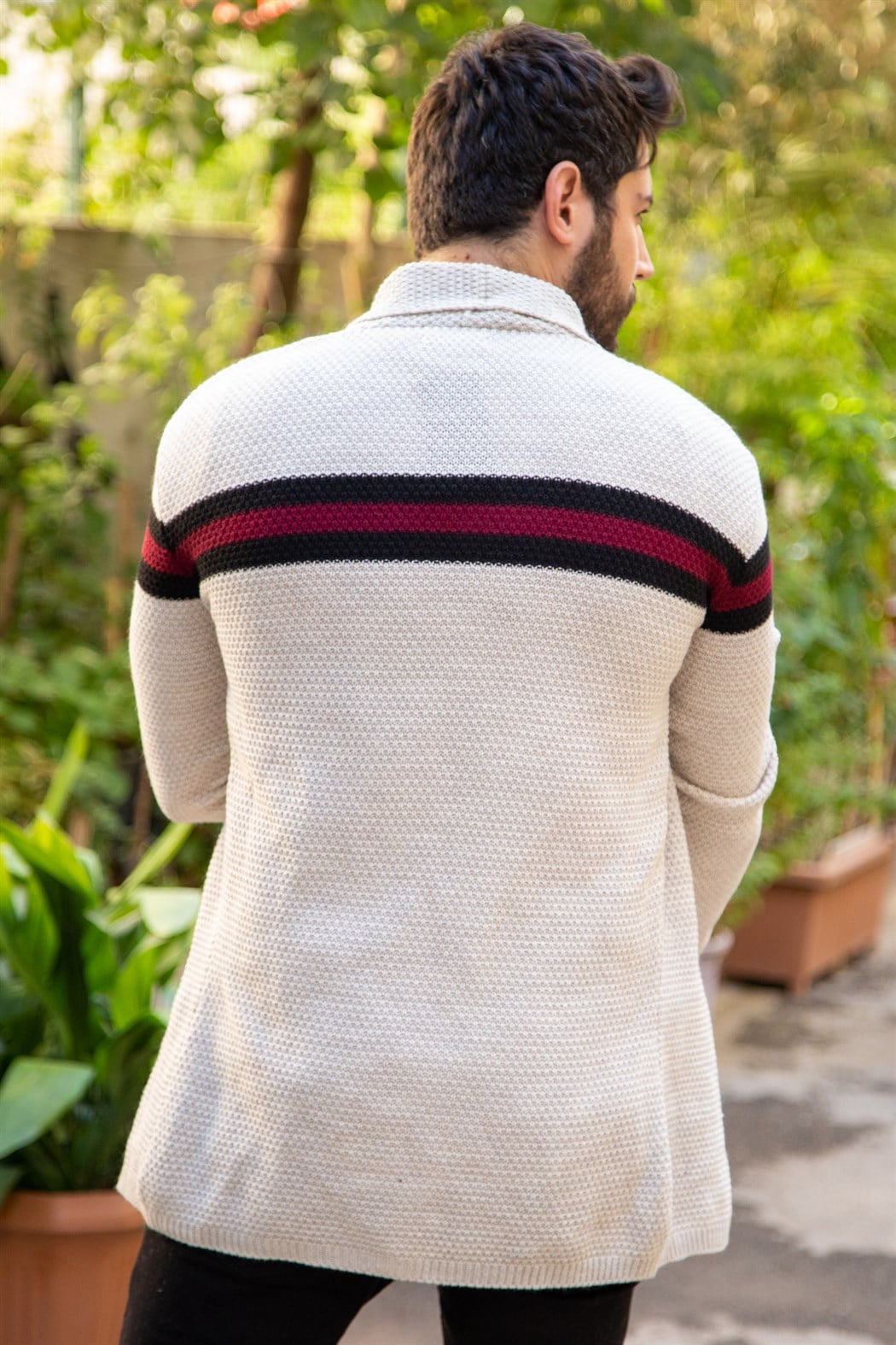 Bordo siyah çizgili ince bej örme hırka