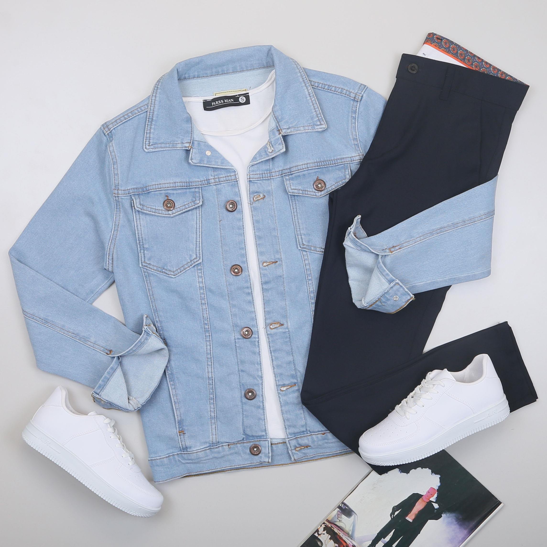 Buz Mavi Kot Ceket Tişört Pantolon Ayakkabı Kombin