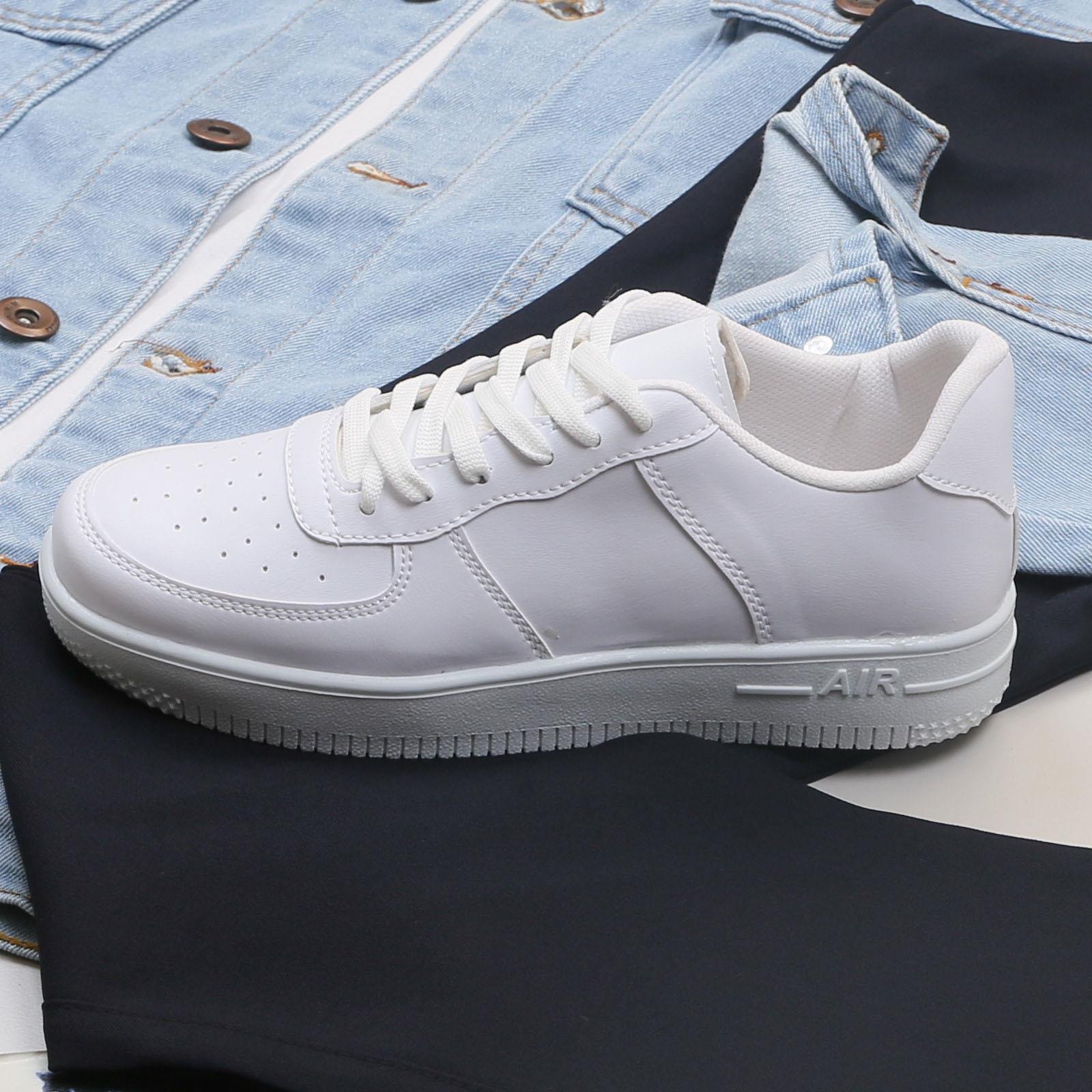 Buz Mavi Kot Ceket Tişört Pantolon Ayakkabı Kombin