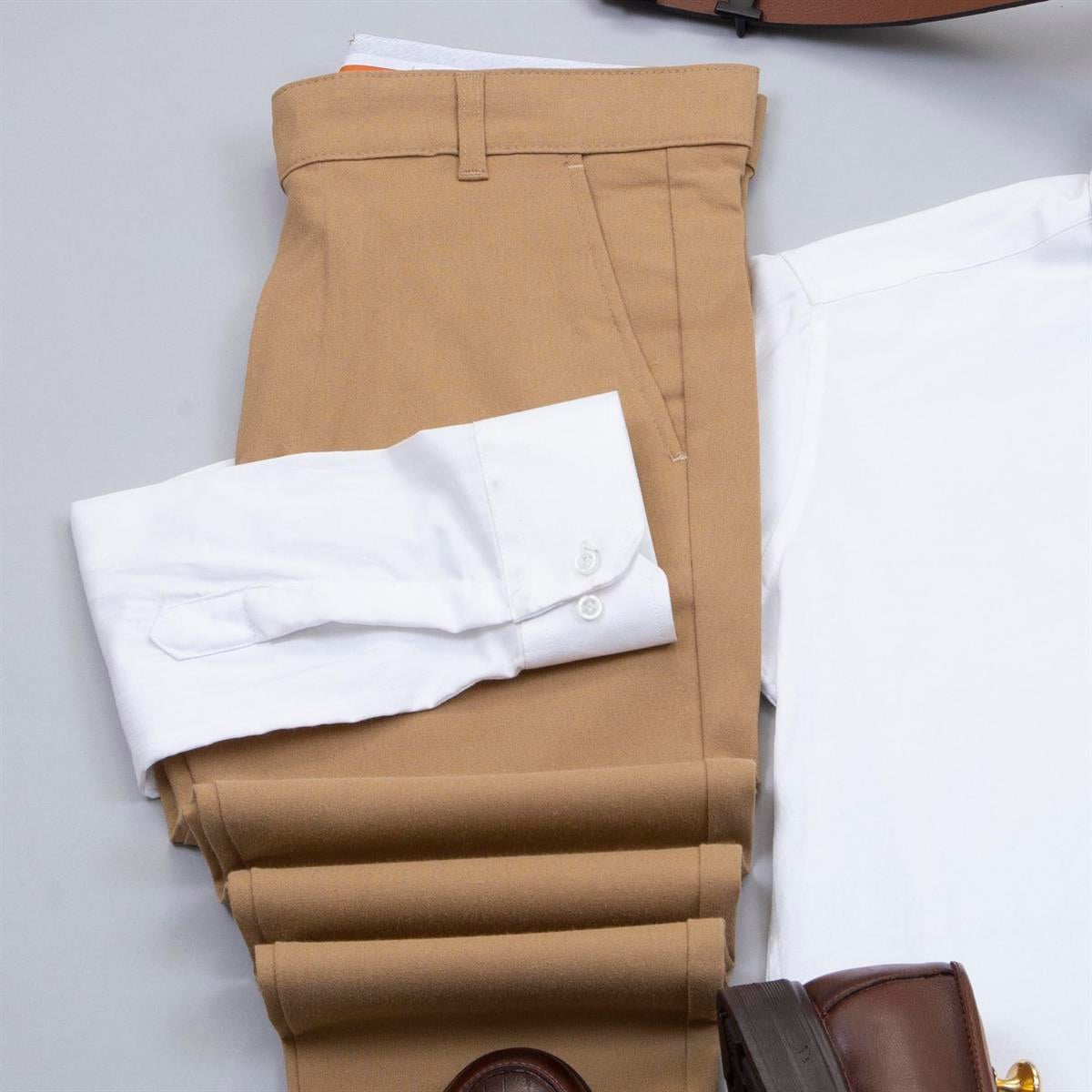 Camel Pantolon Beyaz Gömlek Ayakkabı Kombin