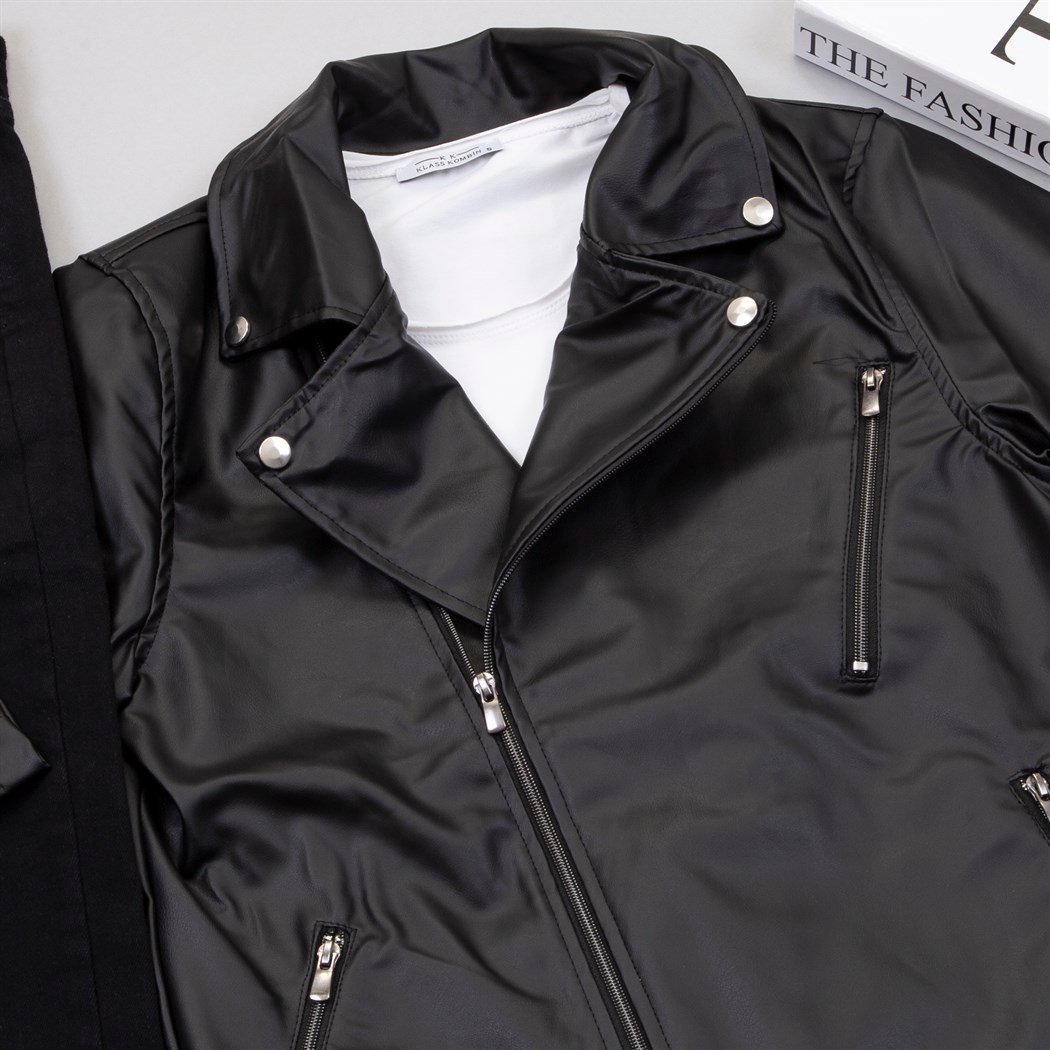 Çapraz Fermuarlı Siyah Deri Ceket Tişört Pantolon Ayakkabı Kombin