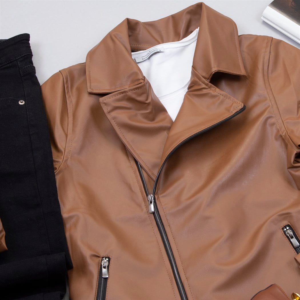 Çapraz Fermuarlı Taba Deri Ceket Tişört Pantolon Ayakkabı Kombin