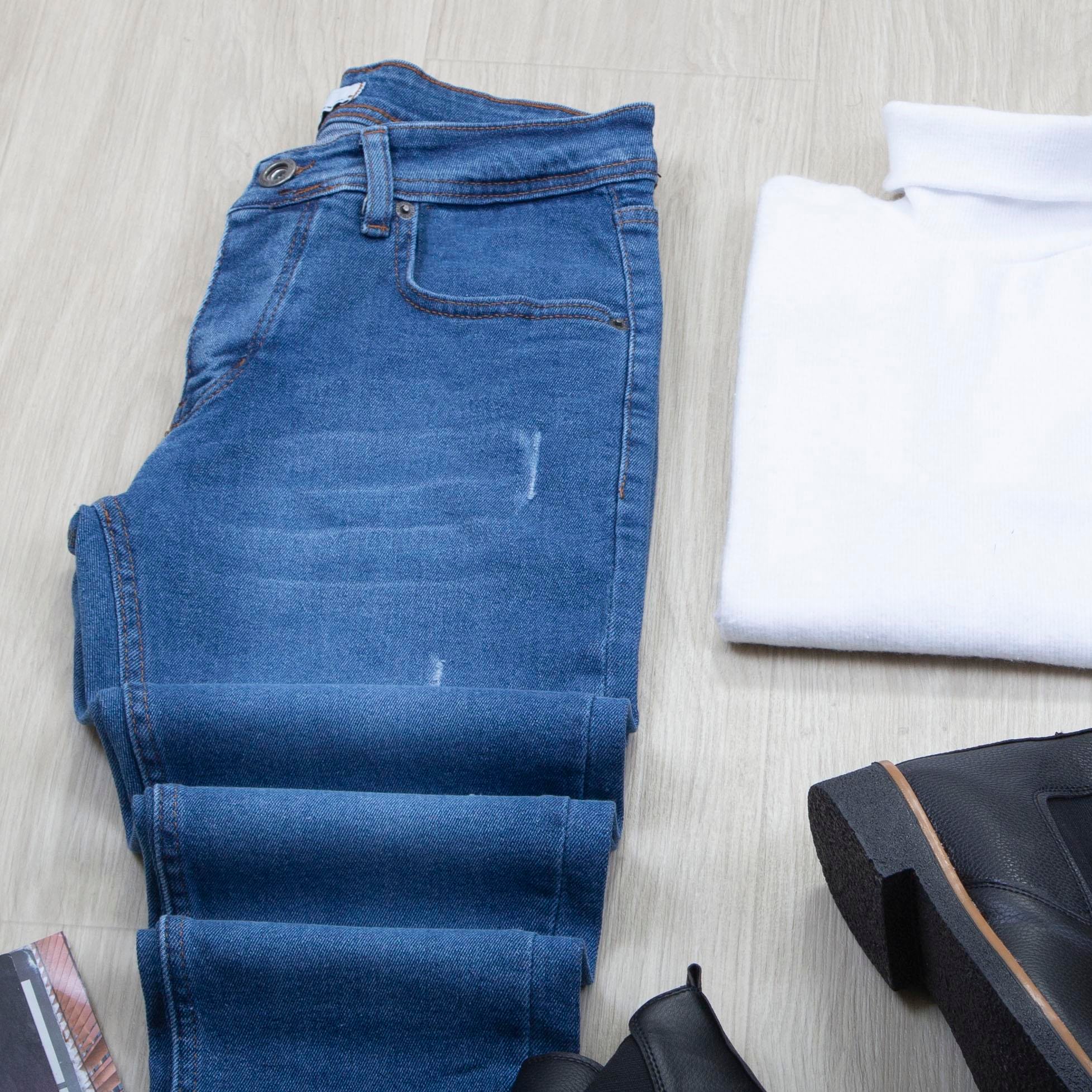 Çıkarılabilir Kapşonlu Bordo Şişme Yelek Boğazlı Body Pantolon Bot Kombin