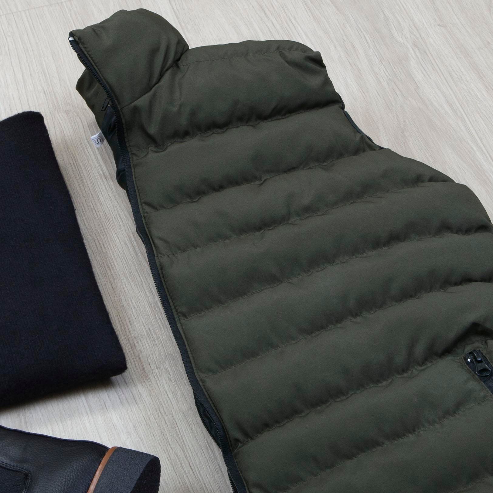 Çıkarılabilir Kapşonlu Haki Şişme Yelek Boğazlı Body Pantolon Bot Kombin