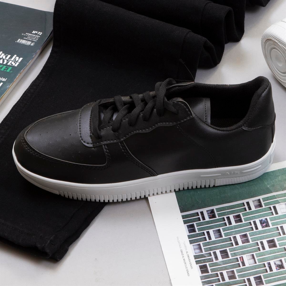 Çıkarılabilir Kapşonlu Haki Şişme Yelek Tişört Pantolon Ayakkabı Kombin