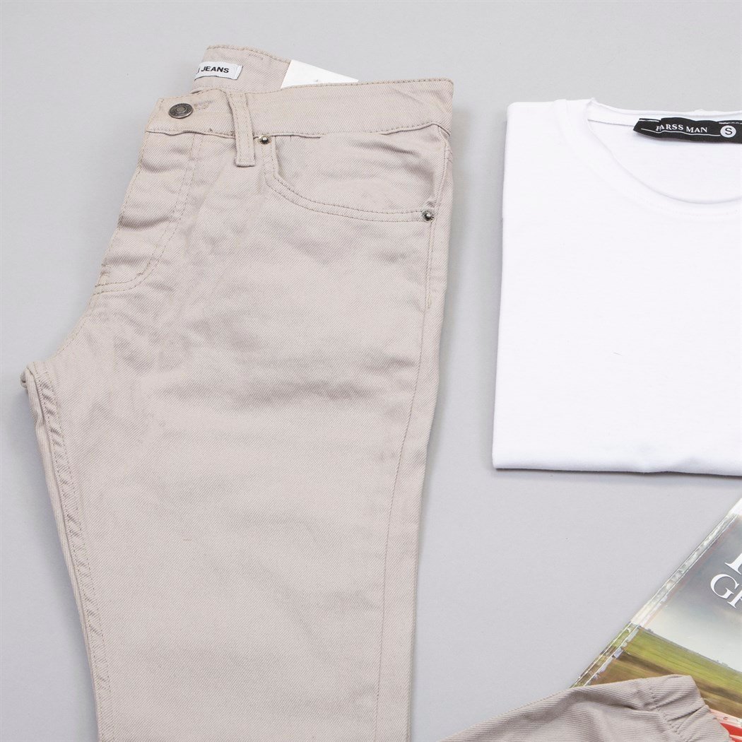 Çıkarılabilir Kapşonlu Kırmızı Şişme Yelek Tişört Paça Lastikli Pantolon Kombin